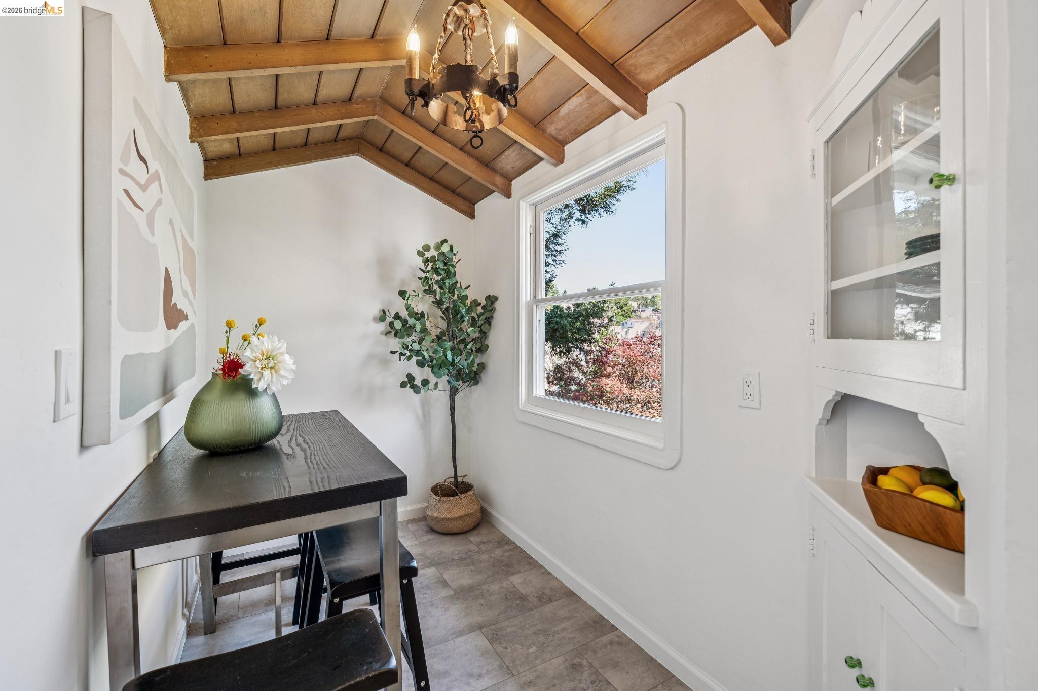 Detail Gallery Image 30 of 60 For 21 Portsmouth Road, Piedmont,  CA 94610 - 3 Beds | 1 Baths