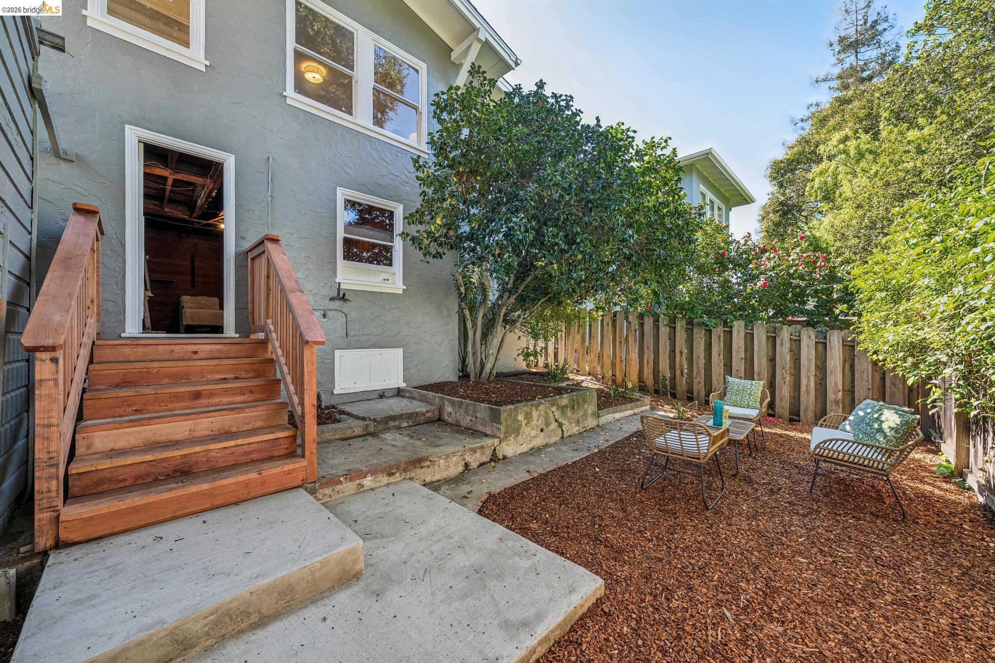Detail Gallery Image 51 of 60 For 21 Portsmouth Road, Piedmont,  CA 94610 - 3 Beds | 1 Baths