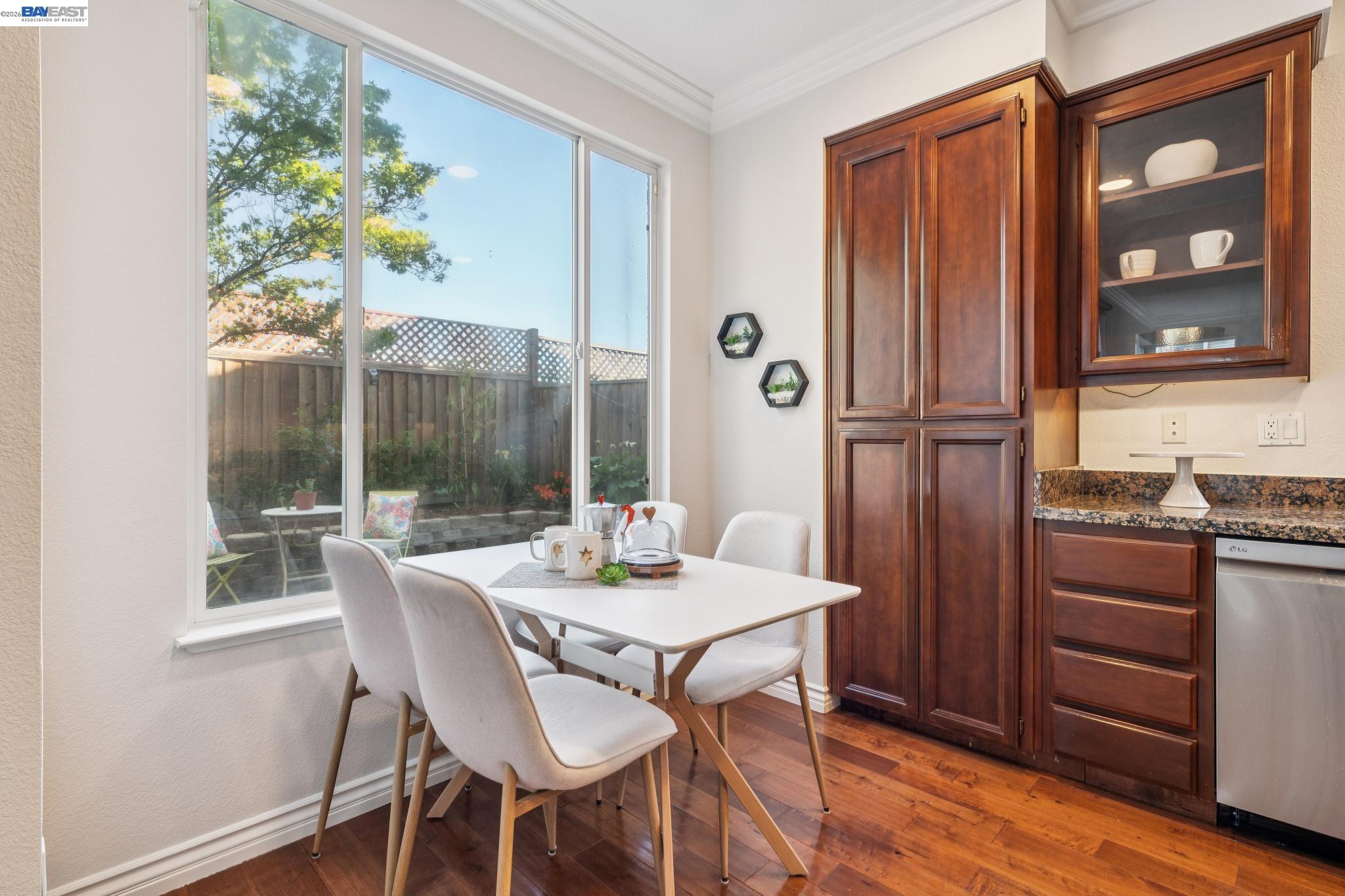 Detail Gallery Image 15 of 38 For 321 Ratto Rd, Alameda,  CA 94502 - 4 Beds | 3 Baths