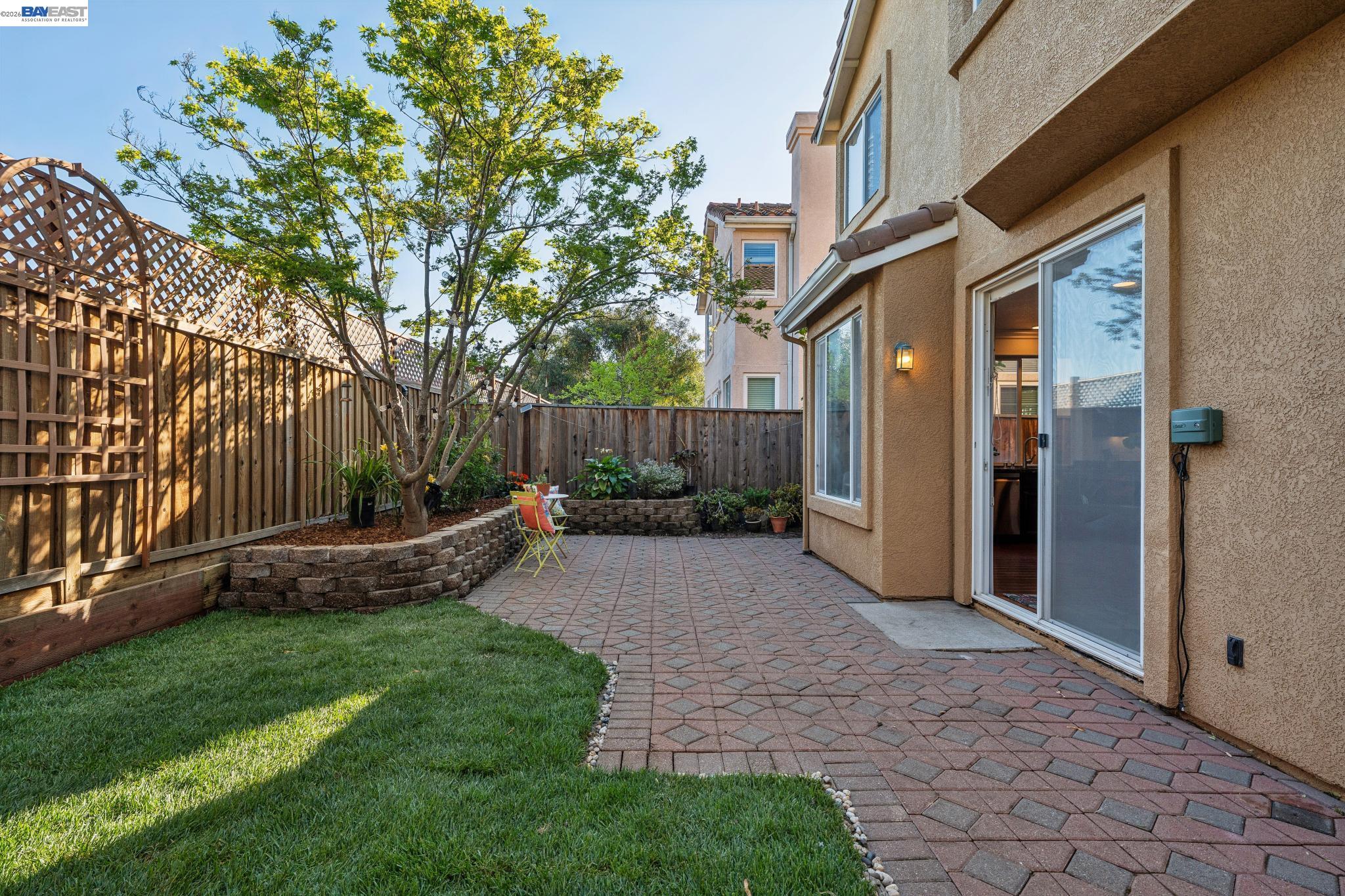 Detail Gallery Image 17 of 38 For 321 Ratto Rd, Alameda,  CA 94502 - 4 Beds | 3 Baths