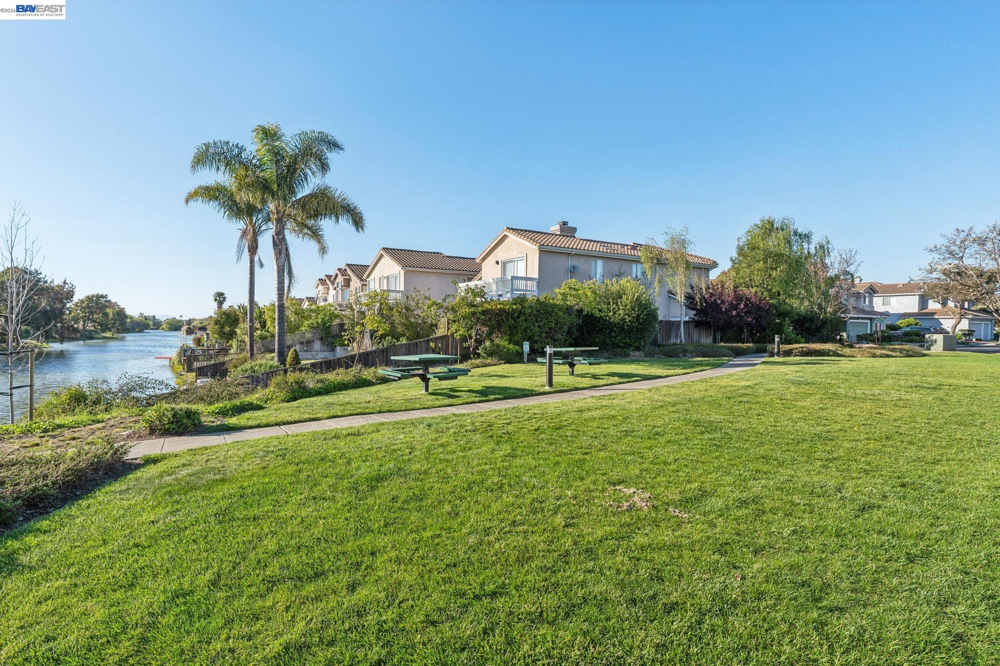 Detail Gallery Image 36 of 38 For 321 Ratto Rd, Alameda,  CA 94502 - 4 Beds | 3 Baths