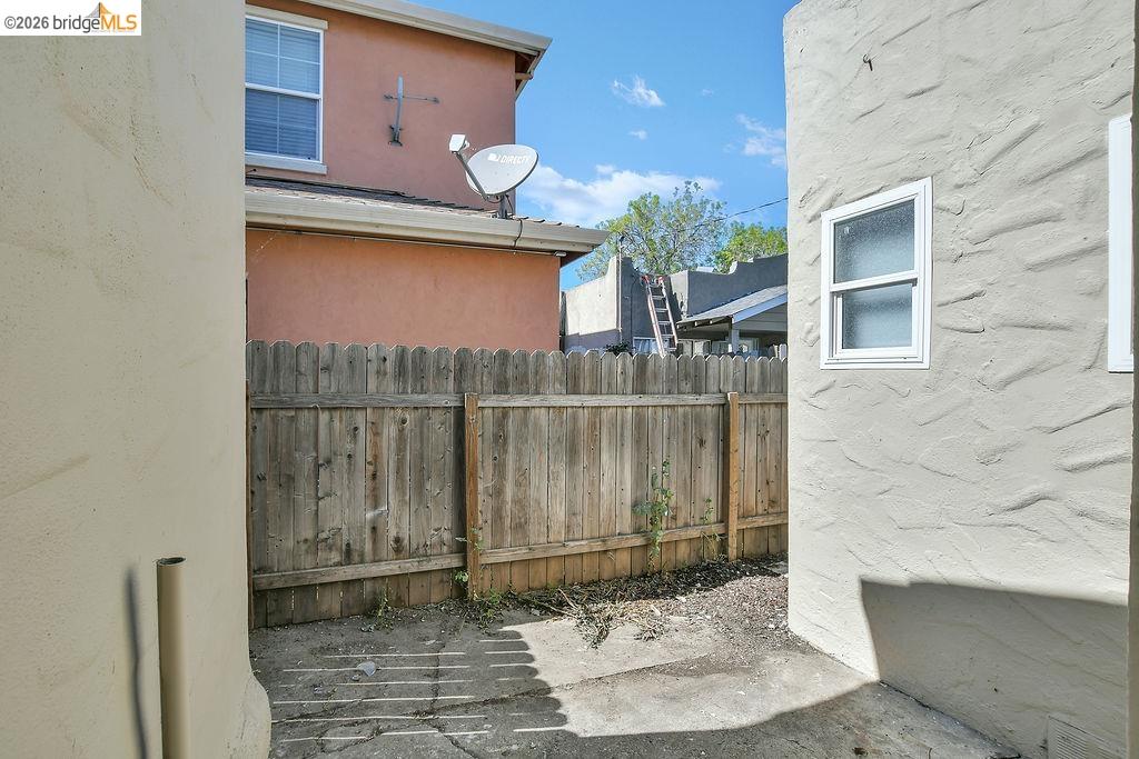 Detail Gallery Image 36 of 38 For 1160 West St, Pittsburg,  CA 94565 - – Beds | – Baths