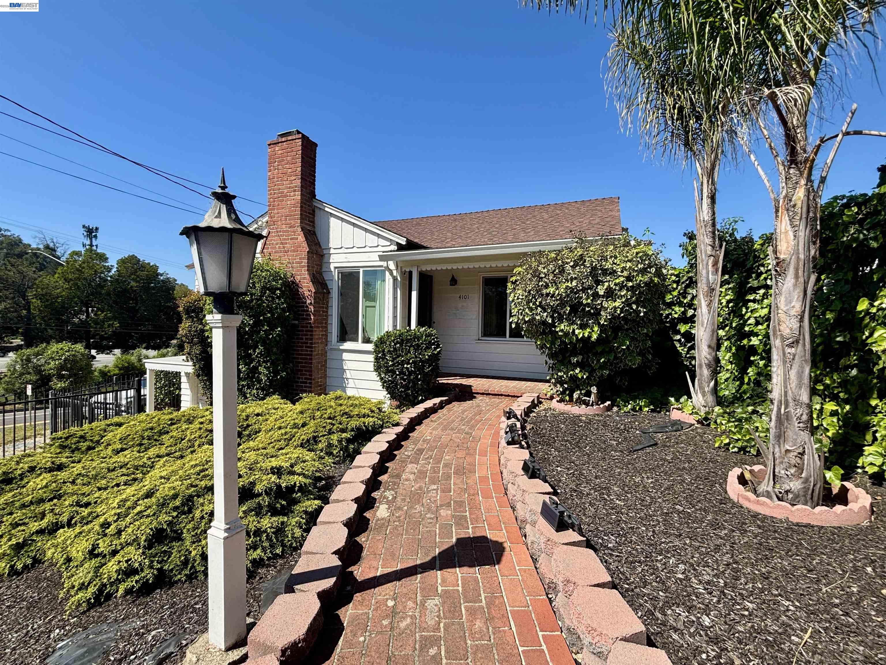 Front Image Thumbnail for BE41128004