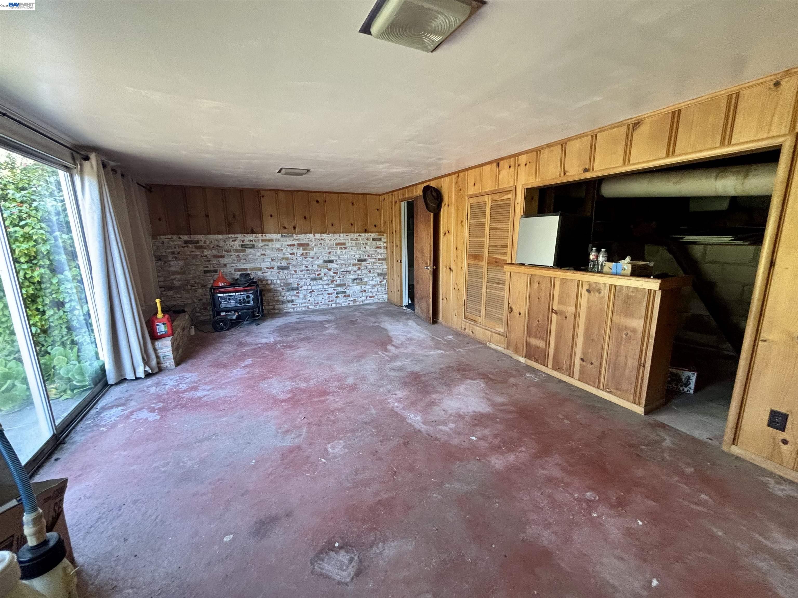 Detail Gallery Image 17 of 26 For 4101 Mountain View Ave, Oakland,  CA 94605 - 3 Beds | 1 Baths