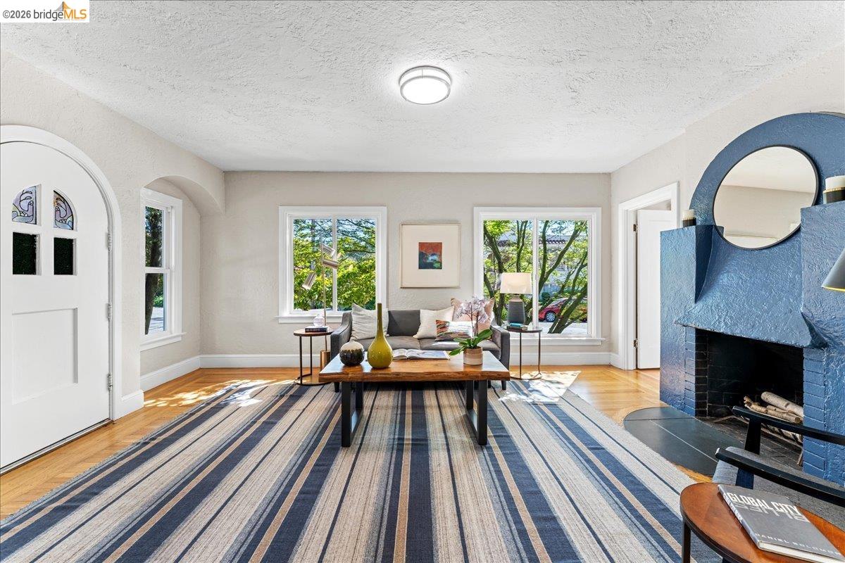 Detail Gallery Image 20 of 47 For 2144-2148 Curtis St, Berkeley,  CA 94702 - – Beds | – Baths