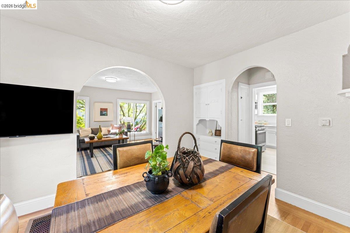 Detail Gallery Image 25 of 47 For 2144-2148 Curtis St, Berkeley,  CA 94702 - – Beds | – Baths