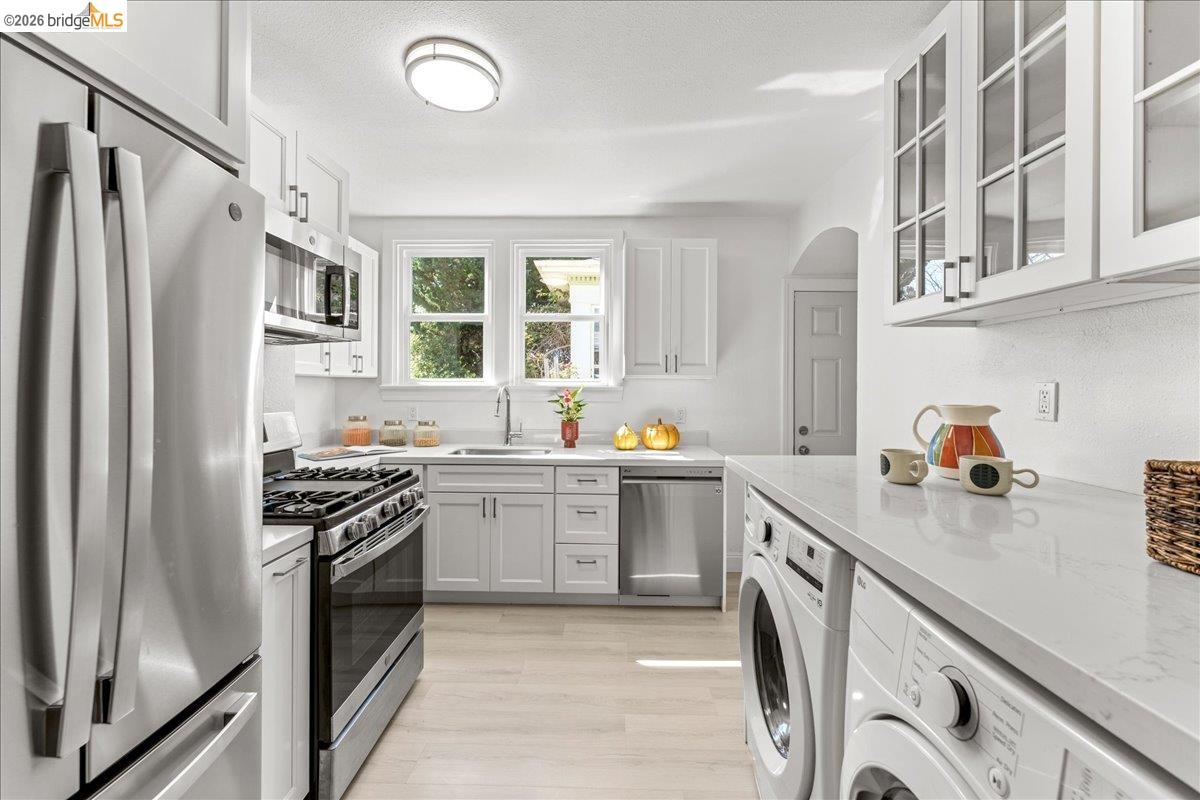 Detail Gallery Image 26 of 47 For 2144-2148 Curtis St, Berkeley,  CA 94702 - – Beds | – Baths