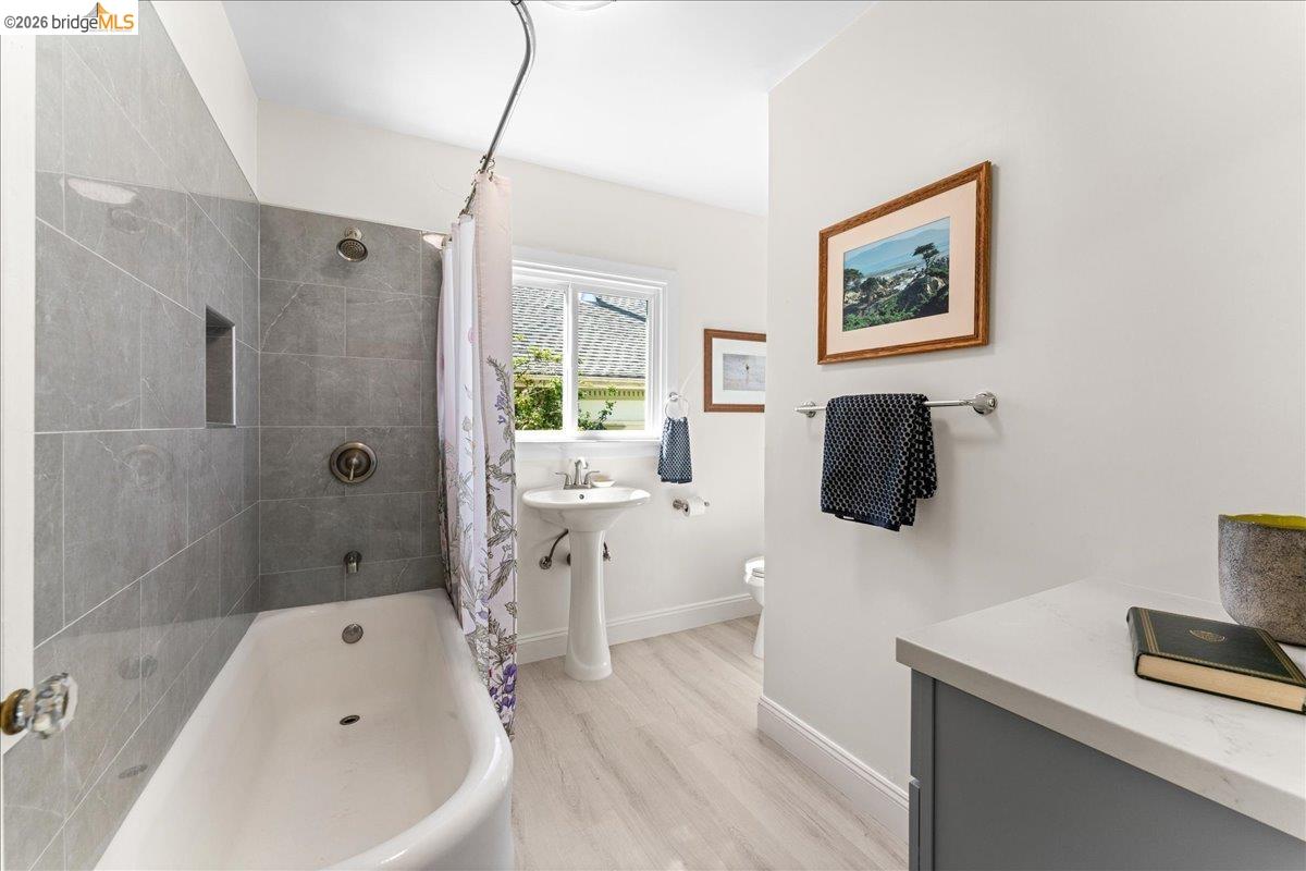 Detail Gallery Image 30 of 47 For 2144-2148 Curtis St, Berkeley,  CA 94702 - – Beds | – Baths