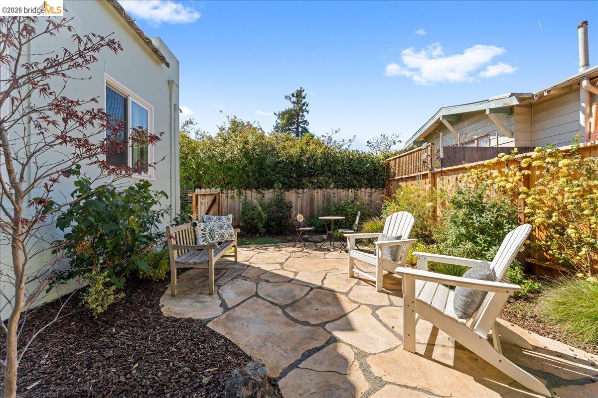 Detail Gallery Image 41 of 47 For 2144-2148 Curtis St, Berkeley,  CA 94702 - – Beds | – Baths