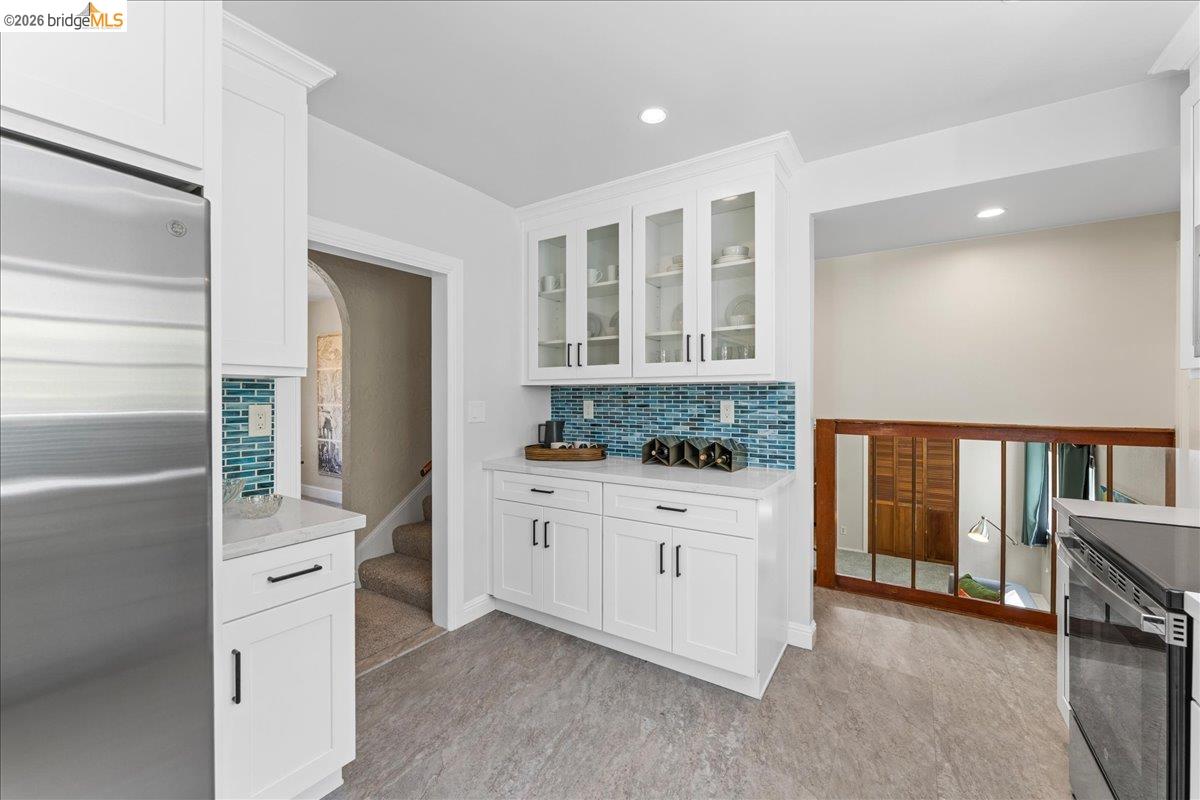 Detail Gallery Image 10 of 47 For 2144-2148 Curtis St, Berkeley,  CA 94702 - – Beds | – Baths