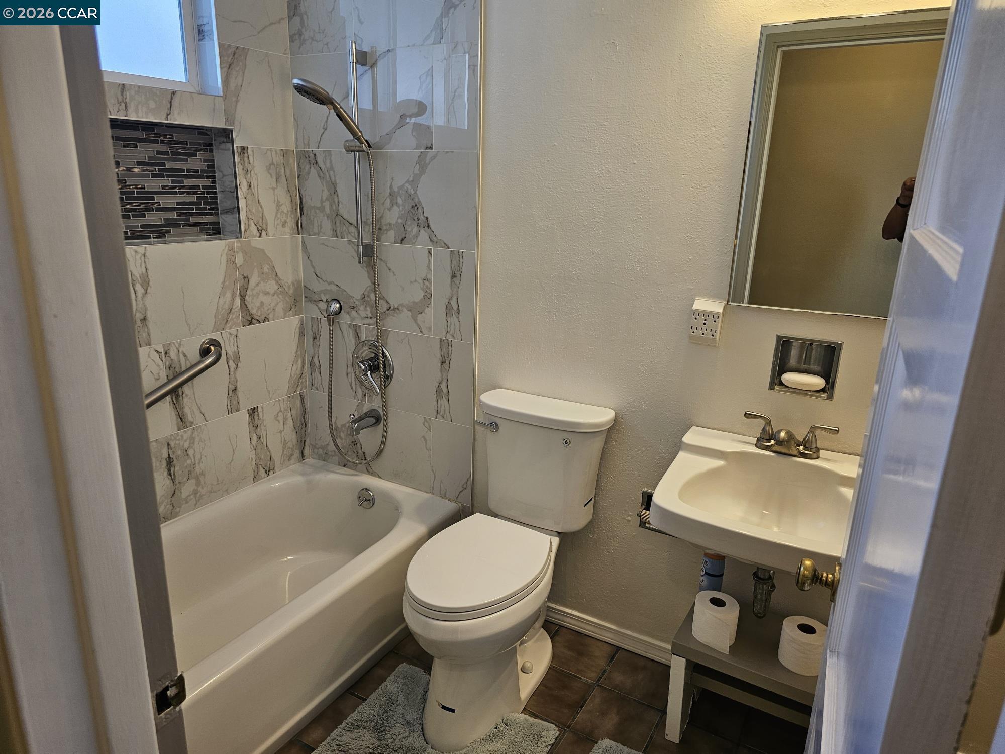 Detail Gallery Image 14 of 39 For 950 Kelvin Ct, El Sobrante,  CA 94803 - 3 Beds | 1 Baths