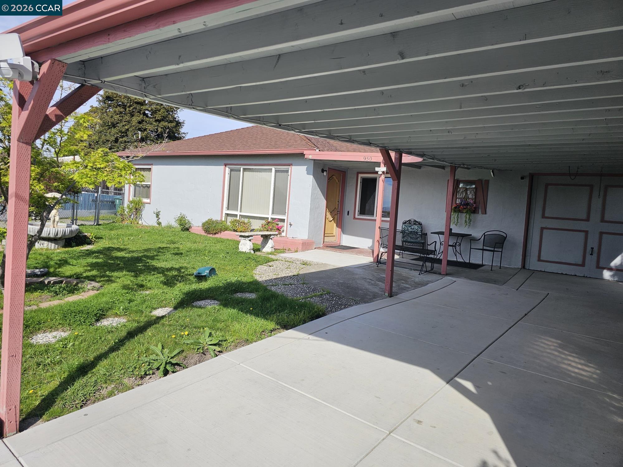 Detail Gallery Image 4 of 39 For 950 Kelvin Ct, El Sobrante,  CA 94803 - 3 Beds | 1 Baths