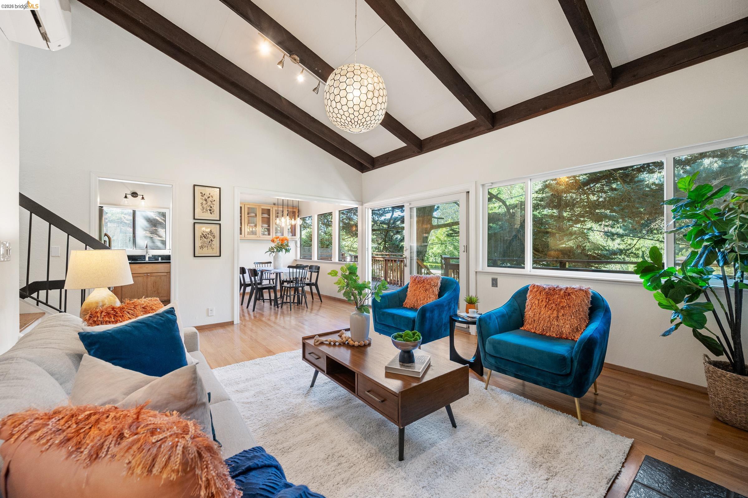 Detail Gallery Image 12 of 58 For 6600 Heather Ridge Way, Oakland,  CA 94611 - 3 Beds | 3 Baths