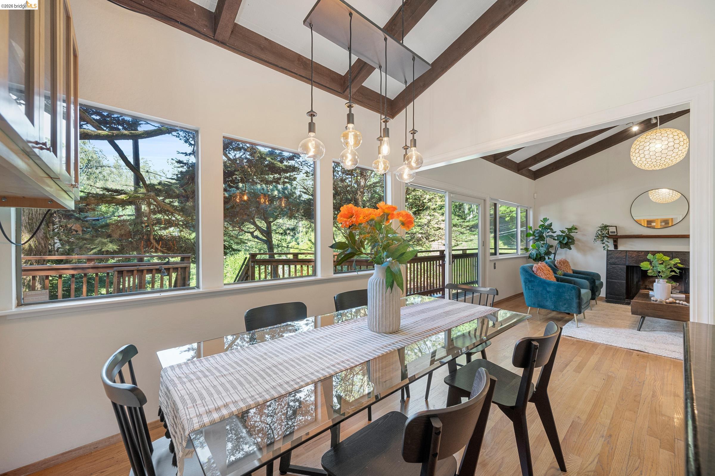 Detail Gallery Image 17 of 58 For 6600 Heather Ridge Way, Oakland,  CA 94611 - 3 Beds | 3 Baths