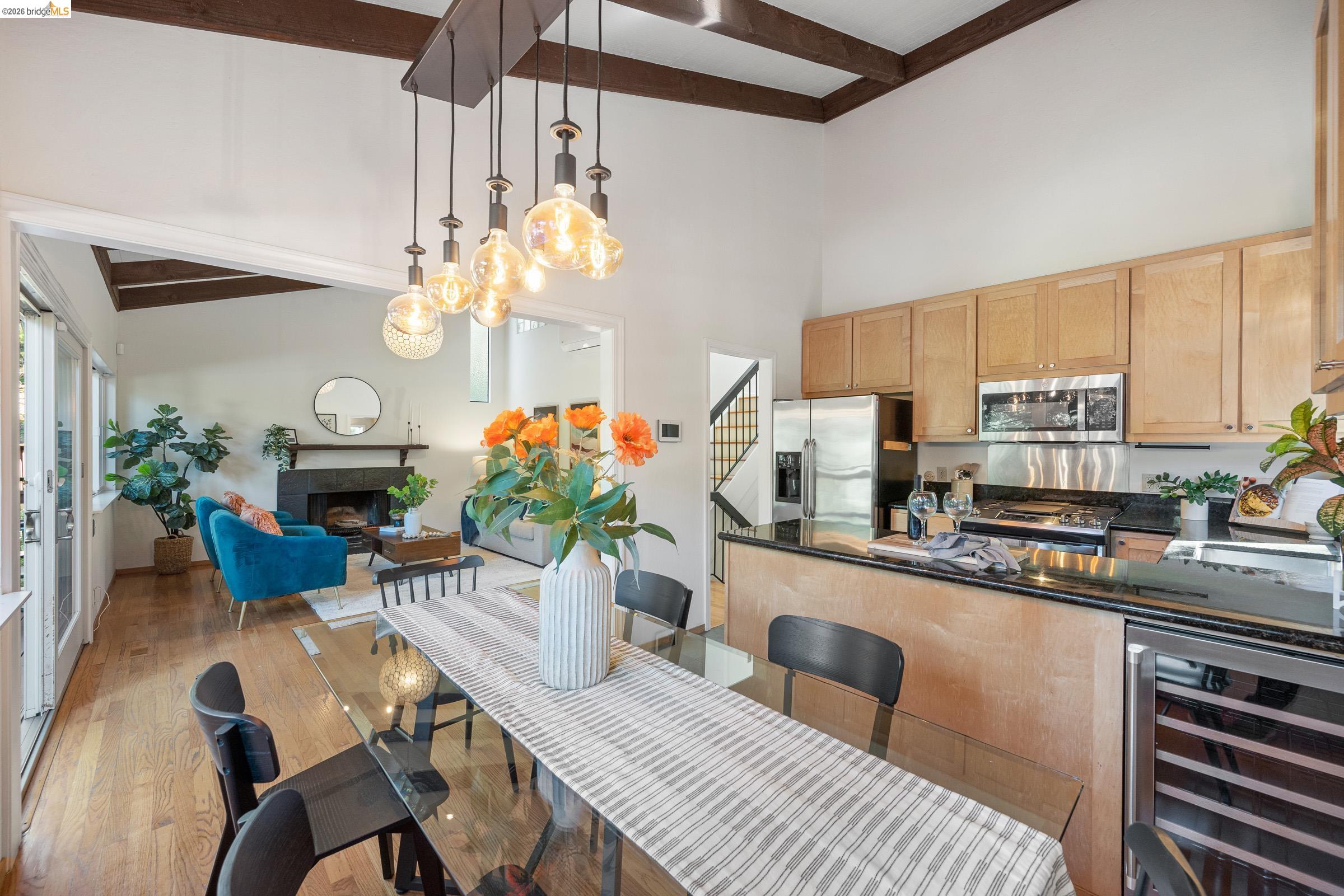 Detail Gallery Image 23 of 58 For 6600 Heather Ridge Way, Oakland,  CA 94611 - 3 Beds | 3 Baths