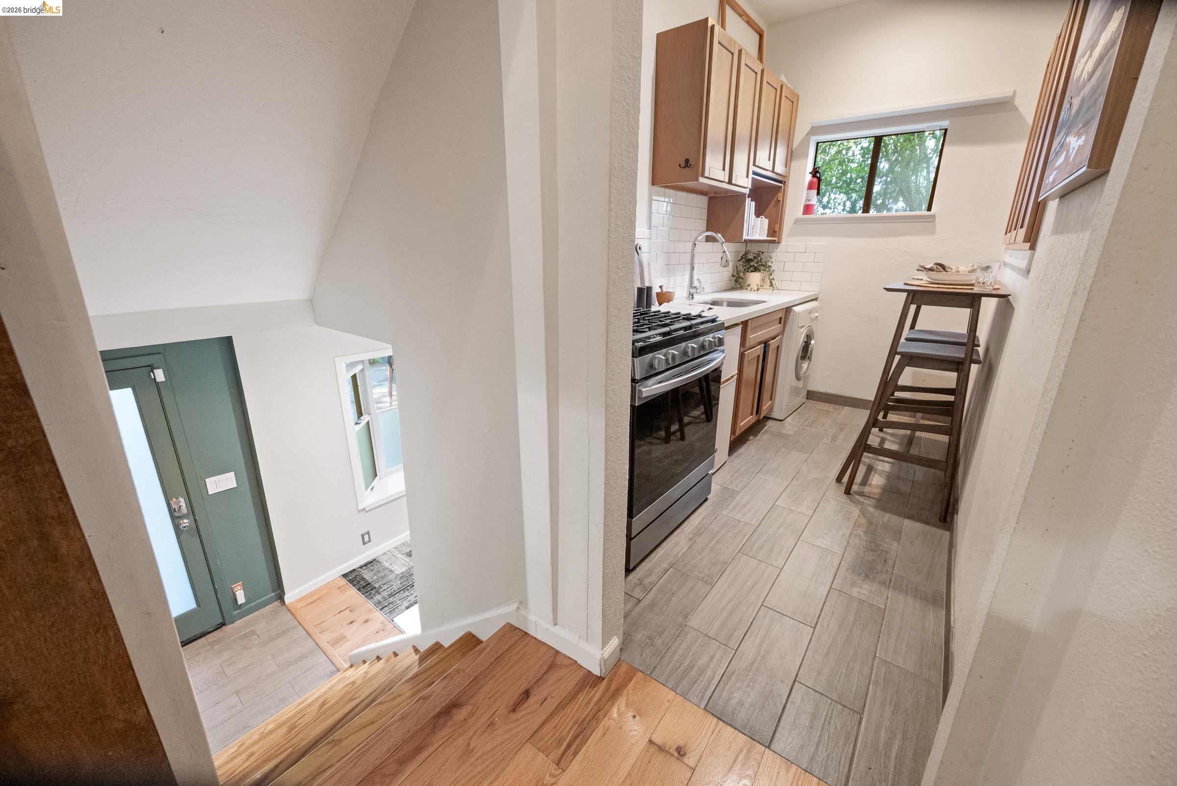 Detail Gallery Image 42 of 58 For 6600 Heather Ridge Way, Oakland,  CA 94611 - 3 Beds | 3 Baths