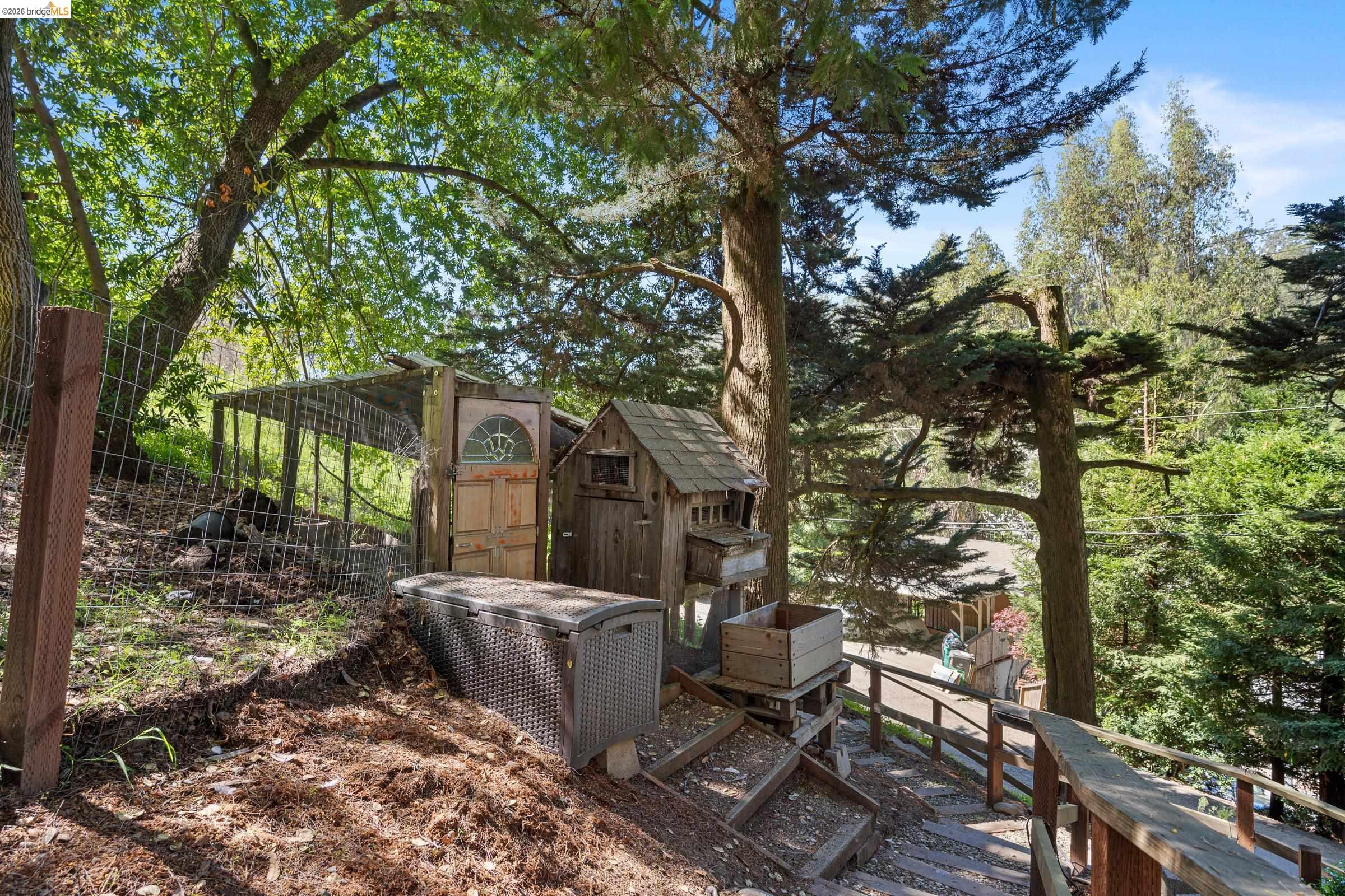 Detail Gallery Image 53 of 58 For 6600 Heather Ridge Way, Oakland,  CA 94611 - 3 Beds | 3 Baths