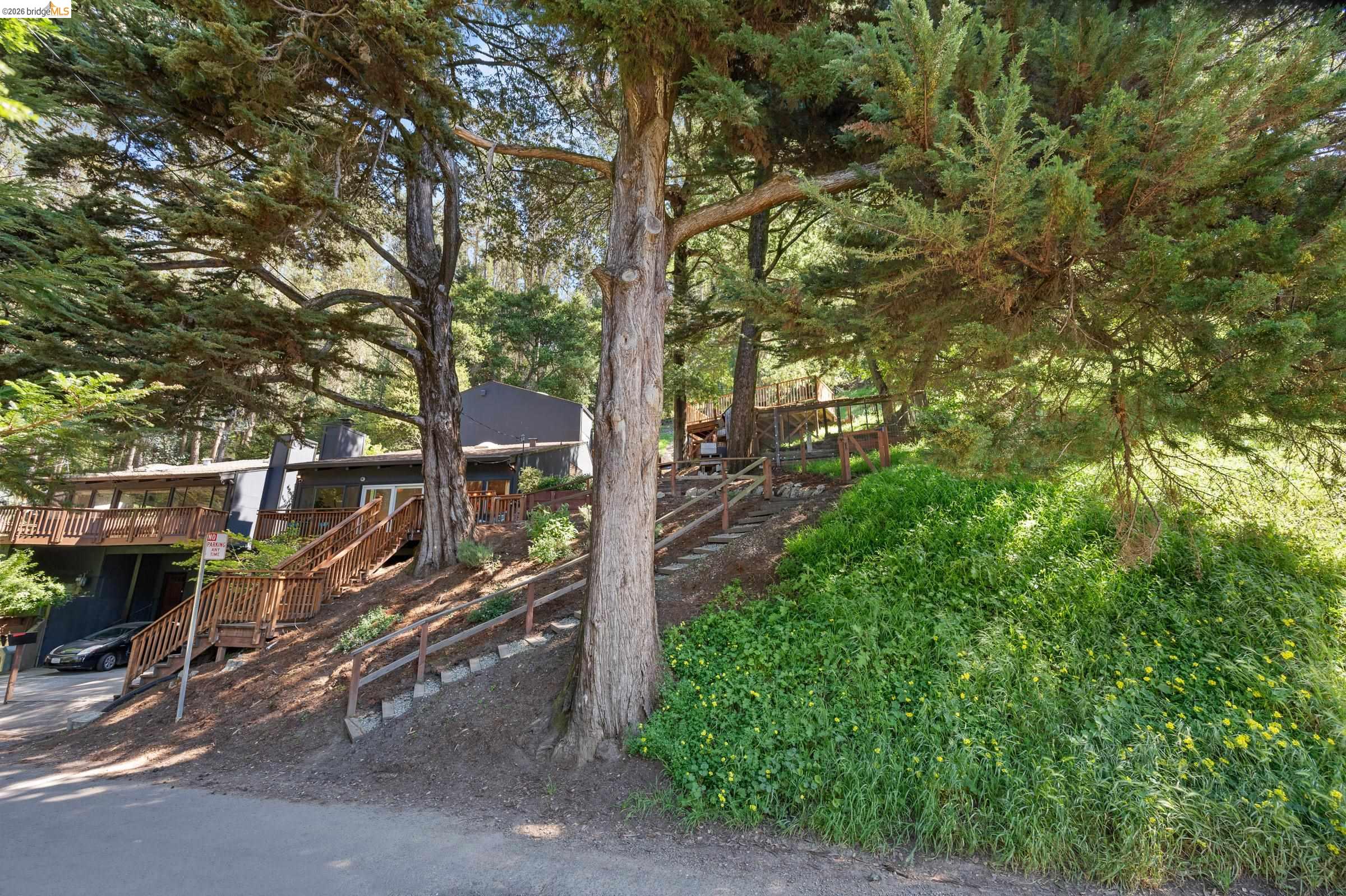 Detail Gallery Image 58 of 58 For 6600 Heather Ridge Way, Oakland,  CA 94611 - 3 Beds | 3 Baths