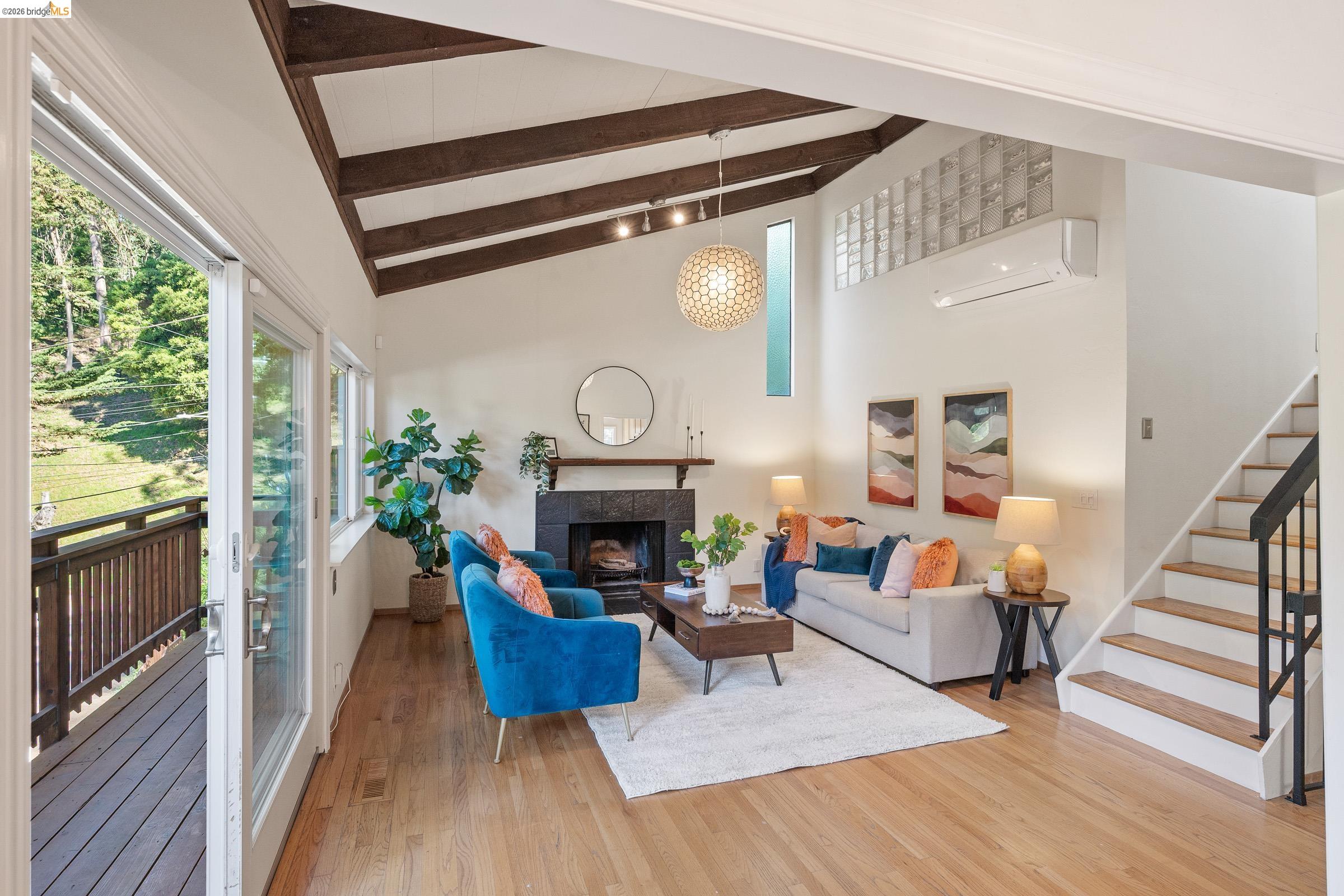 Detail Gallery Image 7 of 58 For 6600 Heather Ridge Way, Oakland,  CA 94611 - 3 Beds | 3 Baths