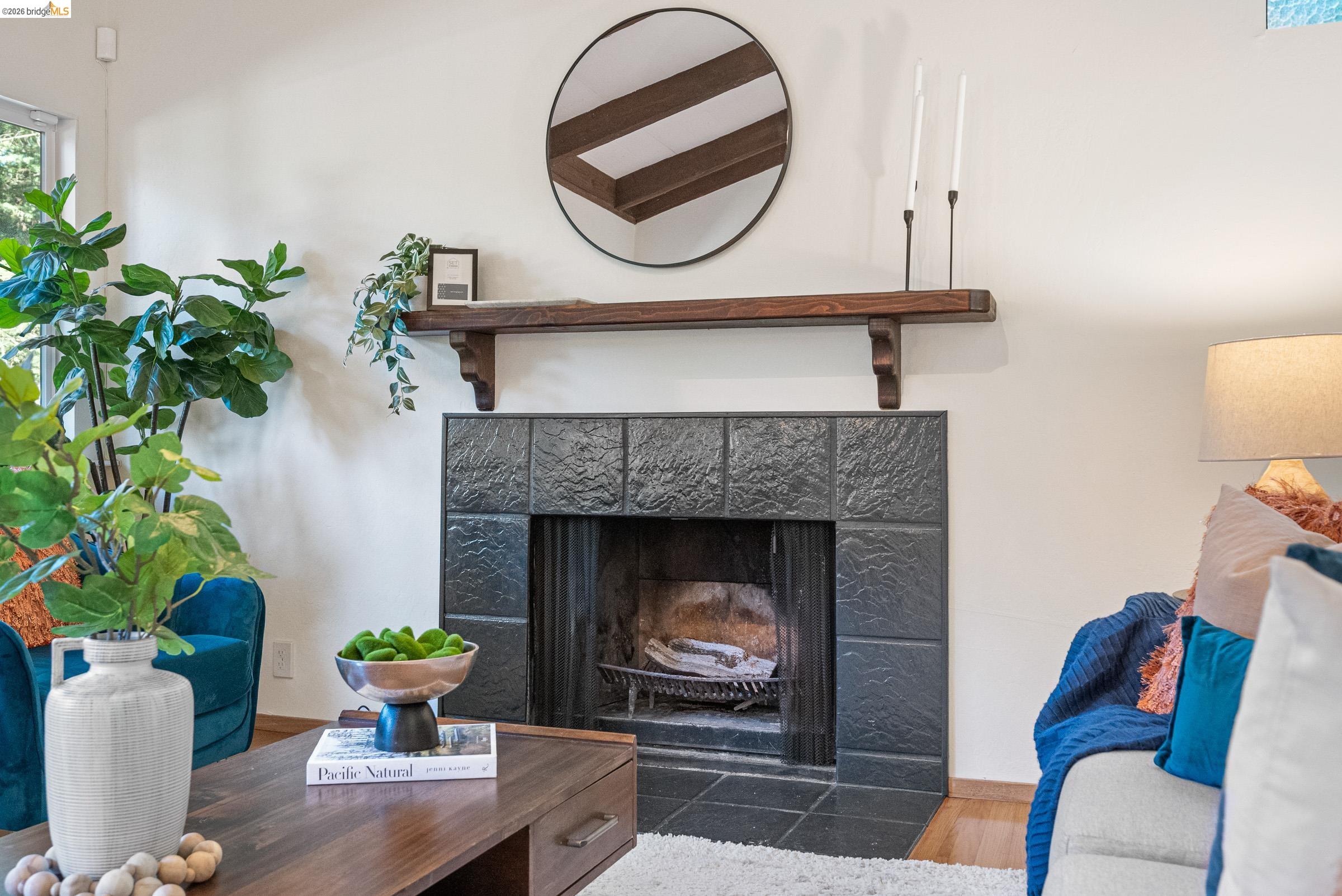 Detail Gallery Image 9 of 58 For 6600 Heather Ridge Way, Oakland,  CA 94611 - 3 Beds | 3 Baths