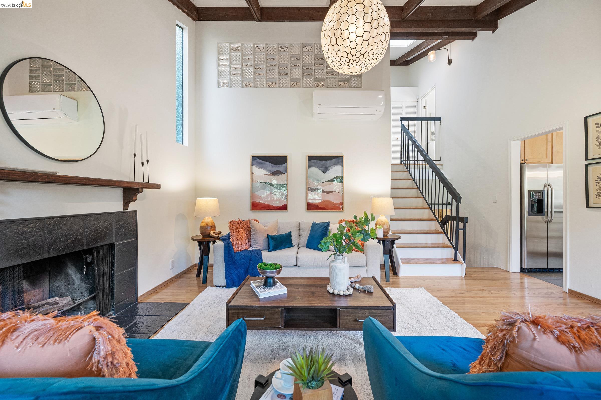 Detail Gallery Image 10 of 58 For 6600 Heather Ridge Way, Oakland,  CA 94611 - 3 Beds | 3 Baths