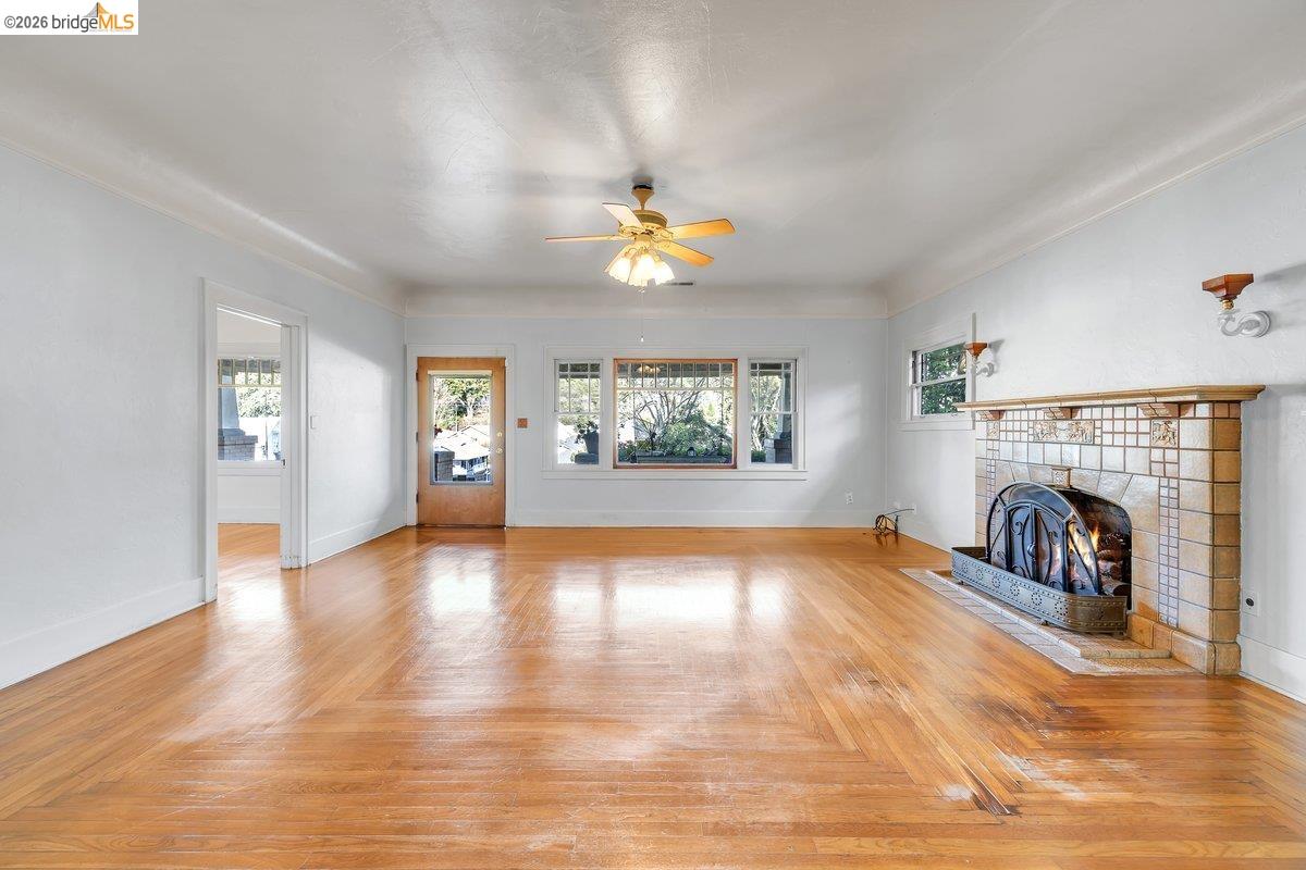 Detail Gallery Image 7 of 41 For 518 S Washington St, Sonora,  CA 95370 - 4 Beds | 1/1 Baths