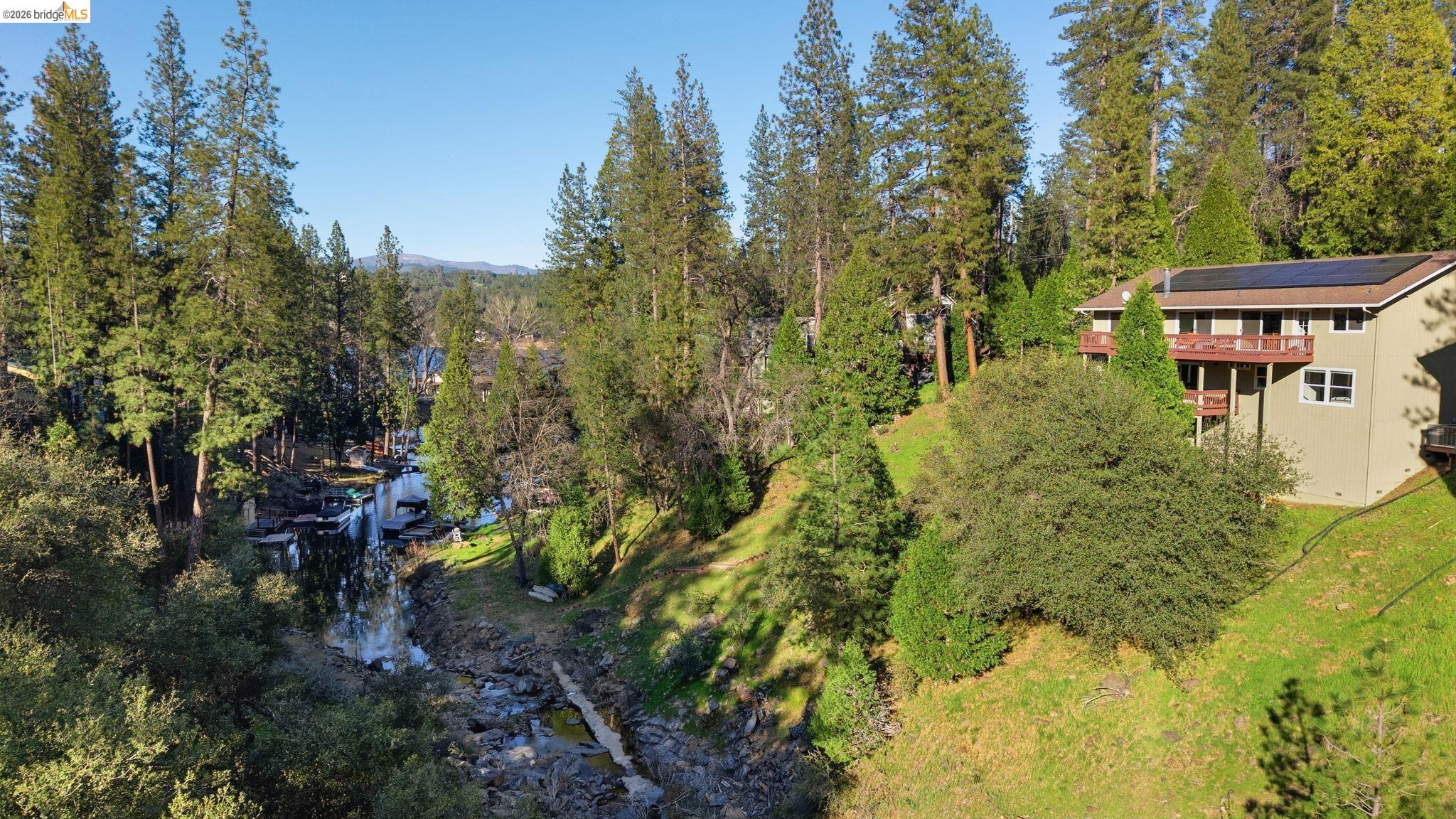 Detail Gallery Image 2 of 57 For 20024 Lower Skyridge Dr, Groveland,  CA 95321 - 3 Beds | 2/1 Baths
