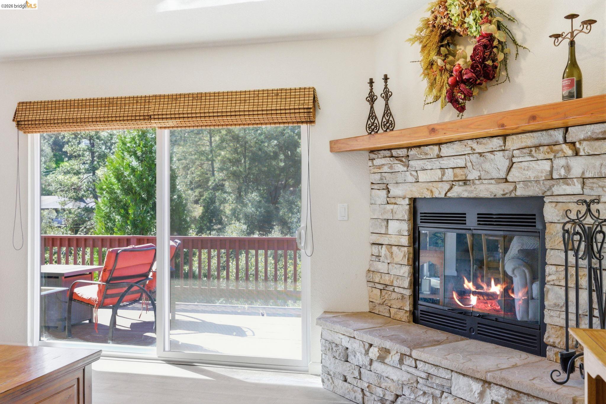 Detail Gallery Image 11 of 57 For 20024 Lower Skyridge Dr, Groveland,  CA 95321 - 3 Beds | 2/1 Baths