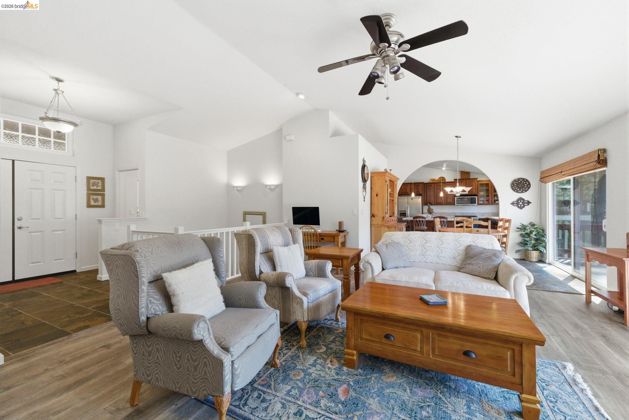 Detail Gallery Image 12 of 57 For 20024 Lower Skyridge Dr, Groveland,  CA 95321 - 3 Beds | 2/1 Baths