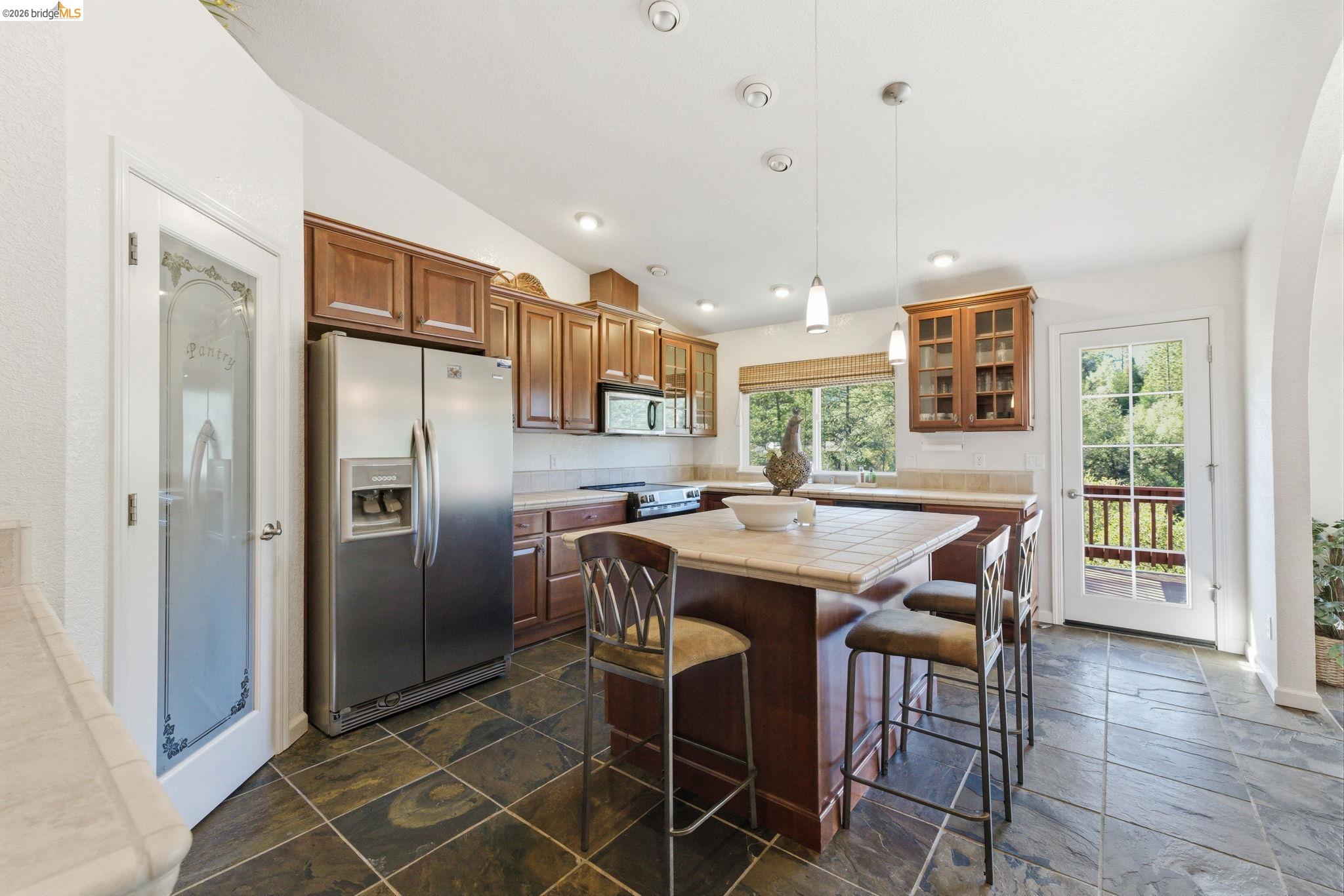 Detail Gallery Image 19 of 57 For 20024 Lower Skyridge Dr, Groveland,  CA 95321 - 3 Beds | 2/1 Baths