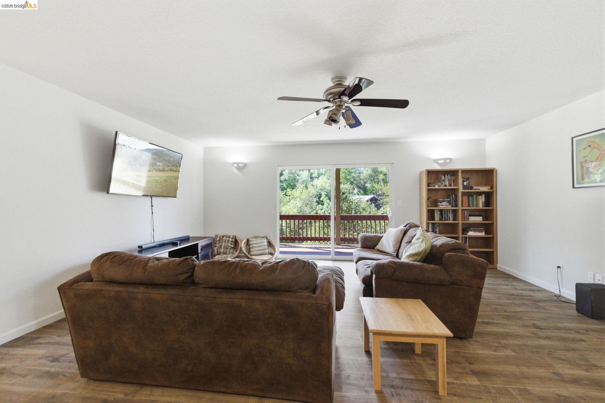 Detail Gallery Image 31 of 57 For 20024 Lower Skyridge Dr, Groveland,  CA 95321 - 3 Beds | 2/1 Baths