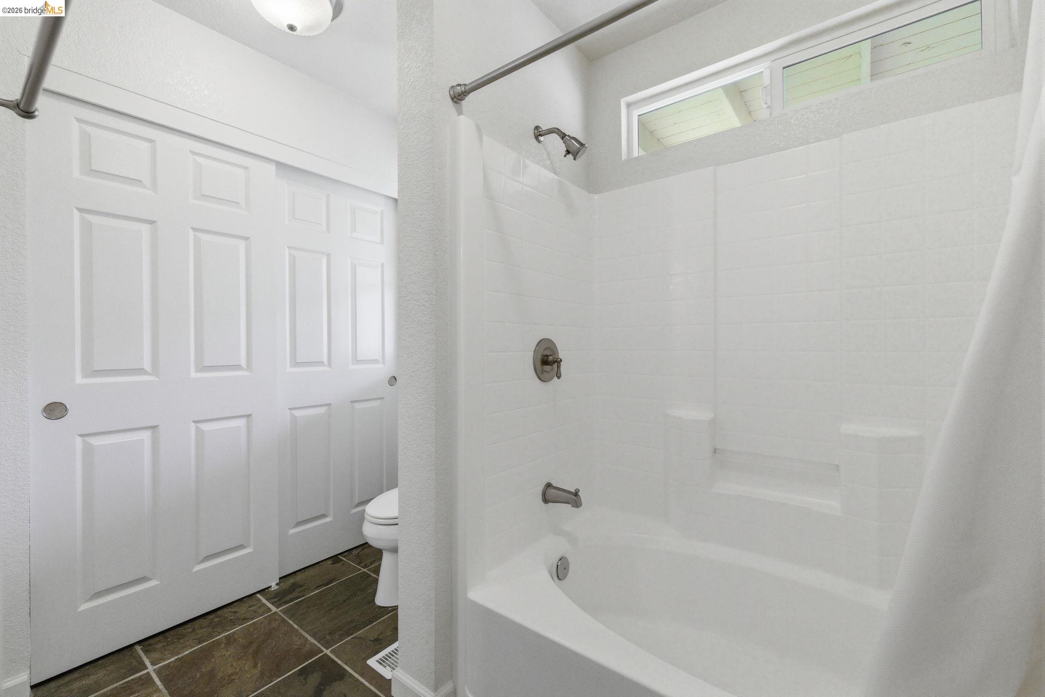 Detail Gallery Image 36 of 57 For 20024 Lower Skyridge Dr, Groveland,  CA 95321 - 3 Beds | 2/1 Baths