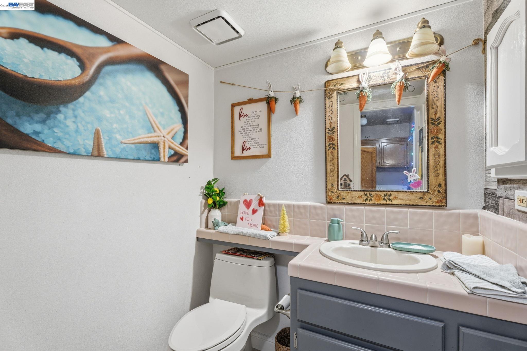 Detail Gallery Image 25 of 48 For 6424 N Vagedes, Fresno,  CA 93711 - 3 Beds | 3/1 Baths