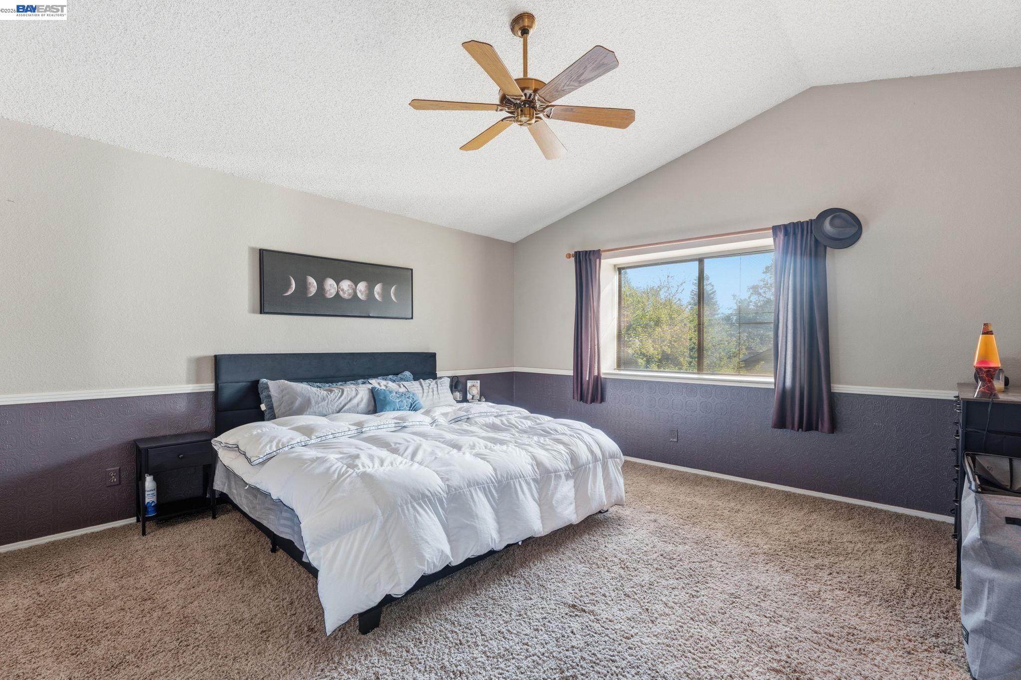Detail Gallery Image 31 of 48 For 6424 N Vagedes, Fresno,  CA 93711 - 3 Beds | 3/1 Baths