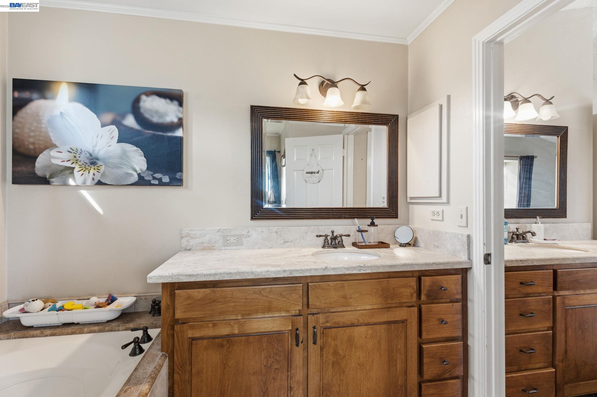 Detail Gallery Image 36 of 48 For 6424 N Vagedes, Fresno,  CA 93711 - 3 Beds | 3/1 Baths