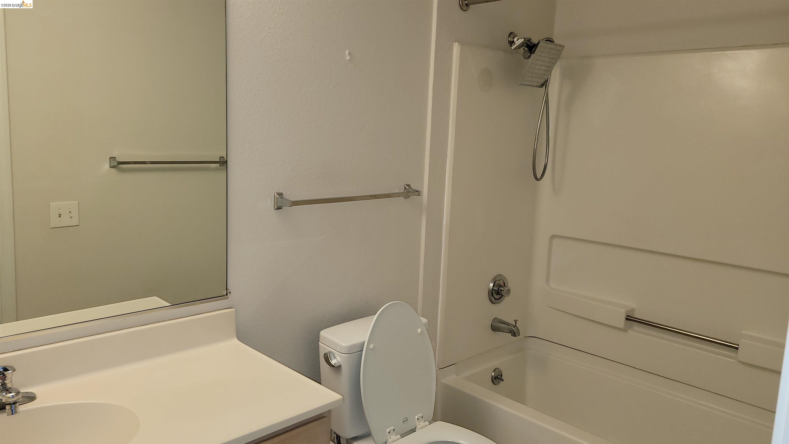 Detail Gallery Image 13 of 34 For 555 10th St #312,  Oakland,  CA 94607 - 2 Beds | 2 Baths