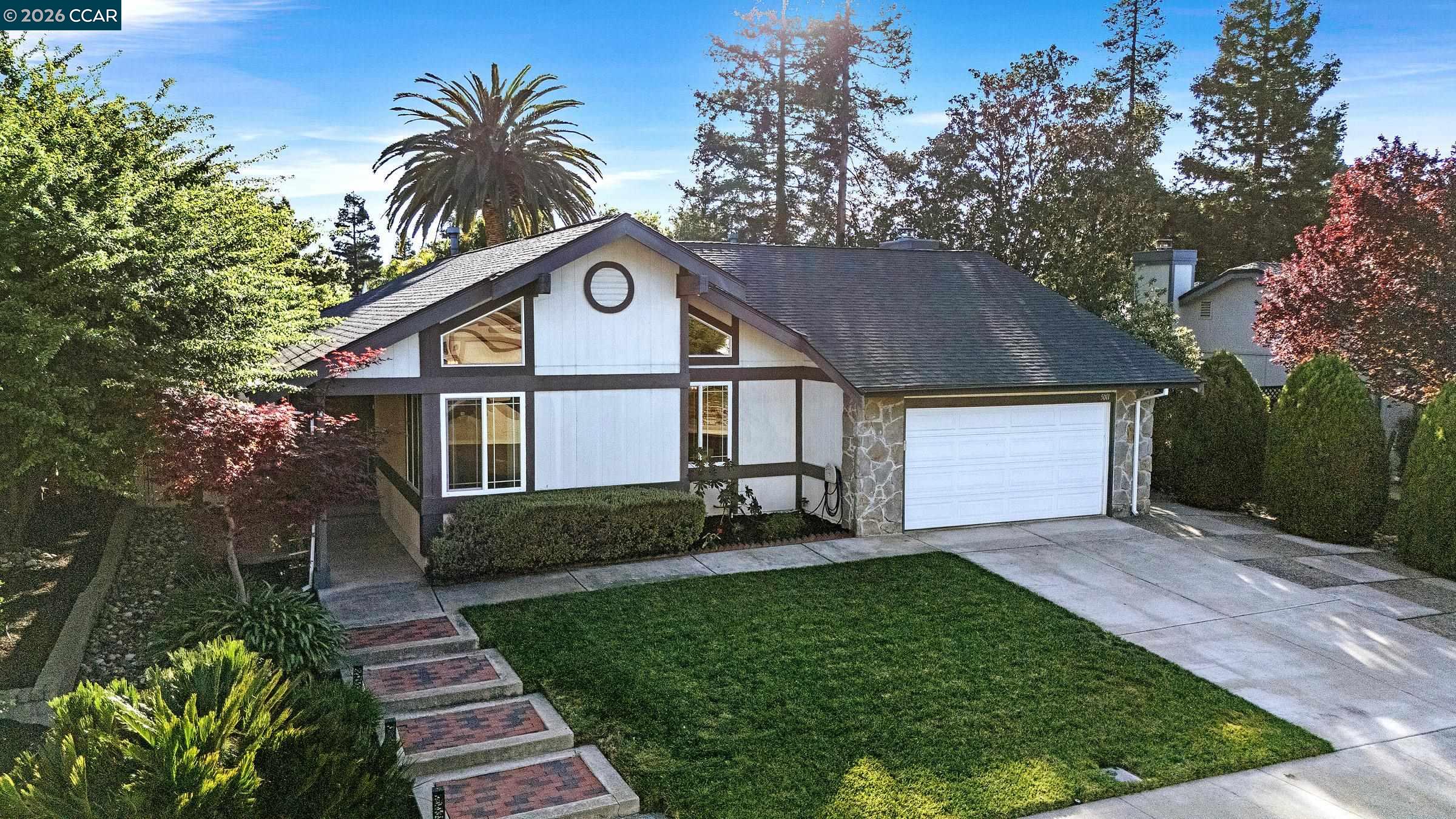 Detail Gallery Image 2 of 50 For 5011 Erica Way, Livermore,  CA 94550 - 3 Beds | 3 Baths