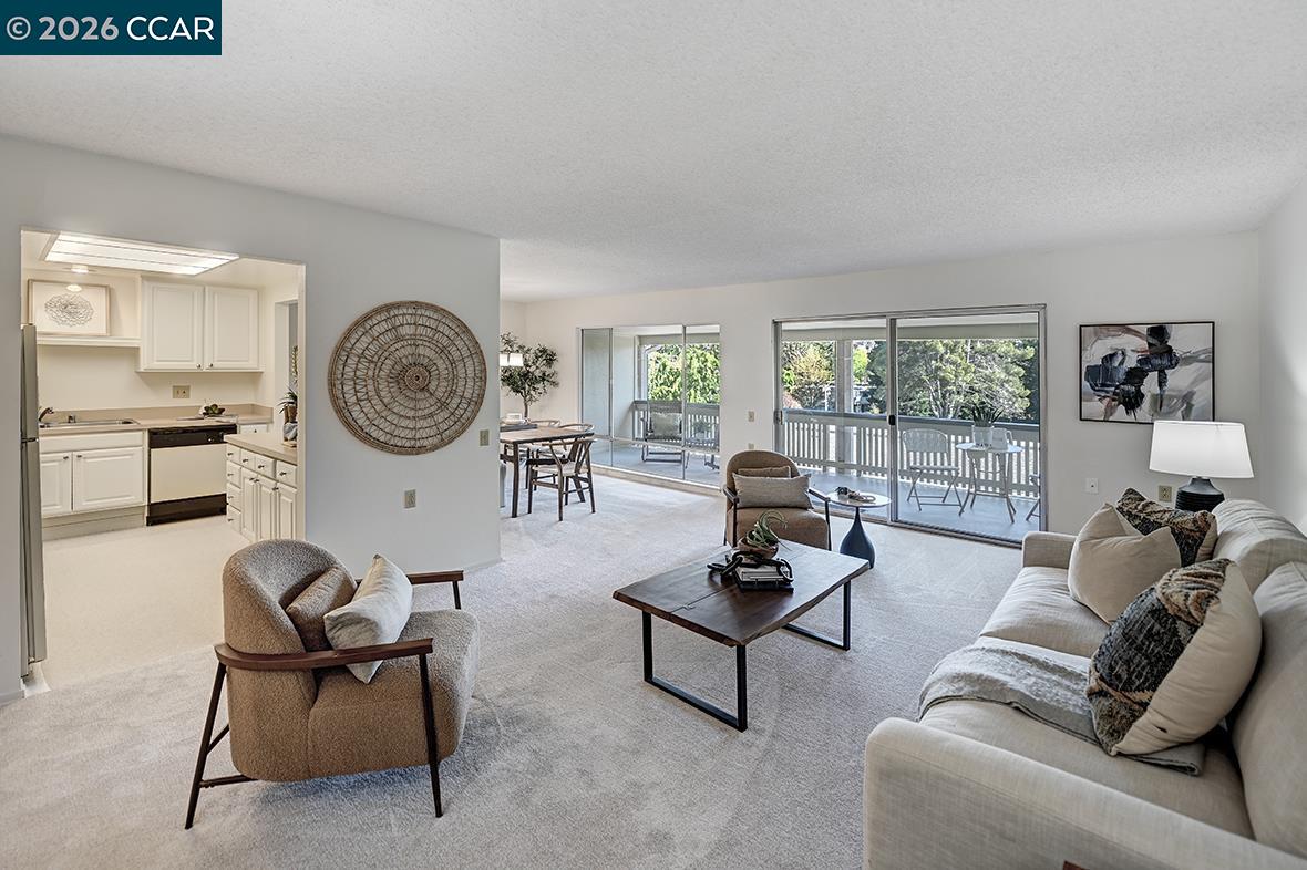 Front Image Thumbnail for CC41128018