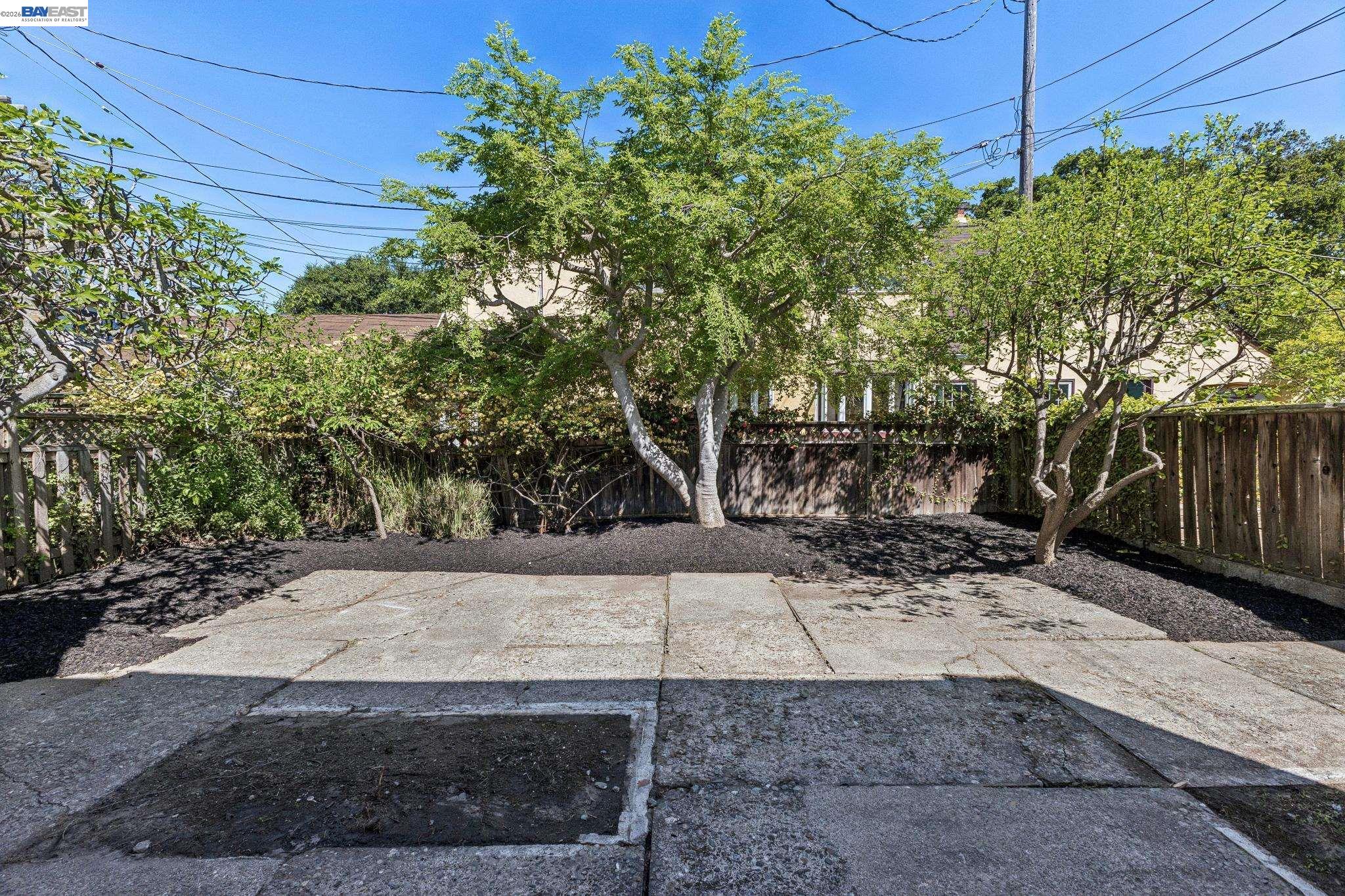 Detail Gallery Image 32 of 40 For 2811 Yosemite Ave, Alameda,  CA 94501 - 3 Beds | 1/1 Baths