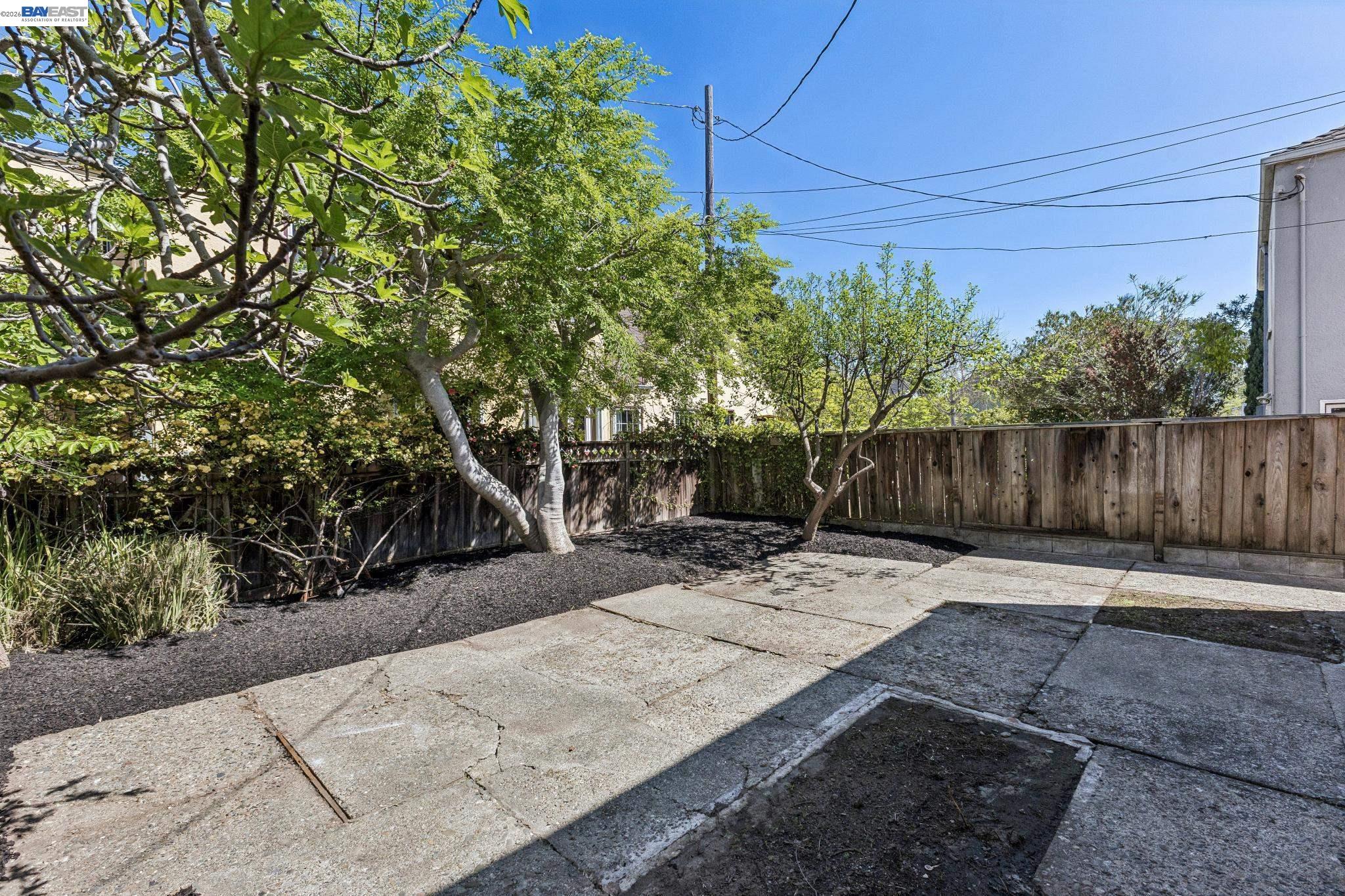 Detail Gallery Image 33 of 40 For 2811 Yosemite Ave, Alameda,  CA 94501 - 3 Beds | 1/1 Baths