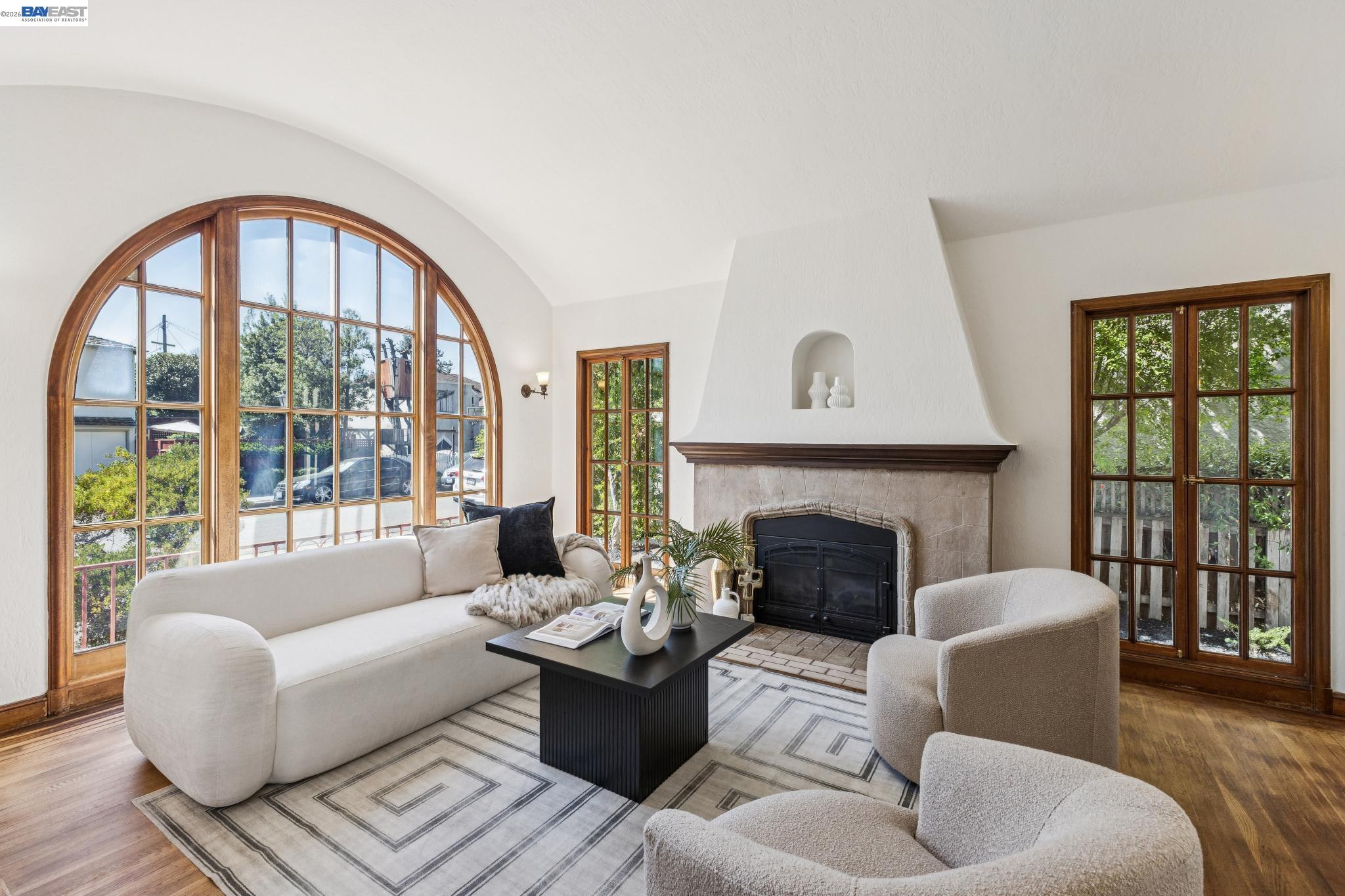 Detail Gallery Image 5 of 40 For 2811 Yosemite Ave, Alameda,  CA 94501 - 3 Beds | 1/1 Baths