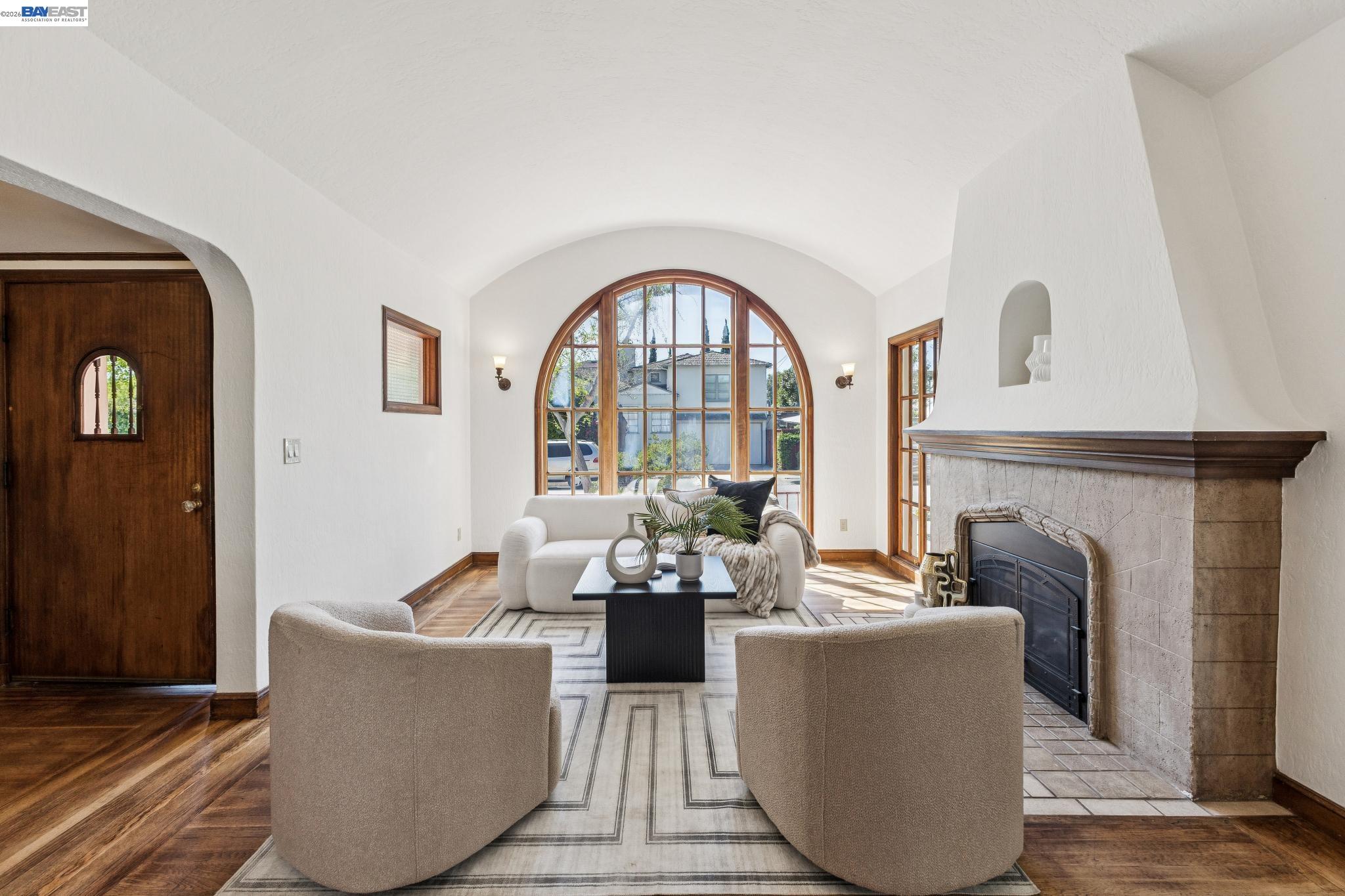 Detail Gallery Image 6 of 40 For 2811 Yosemite Ave, Alameda,  CA 94501 - 3 Beds | 1/1 Baths