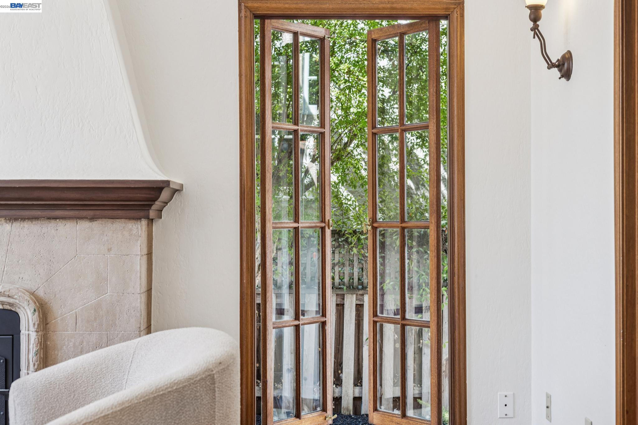 Detail Gallery Image 9 of 40 For 2811 Yosemite Ave, Alameda,  CA 94501 - 3 Beds | 1/1 Baths