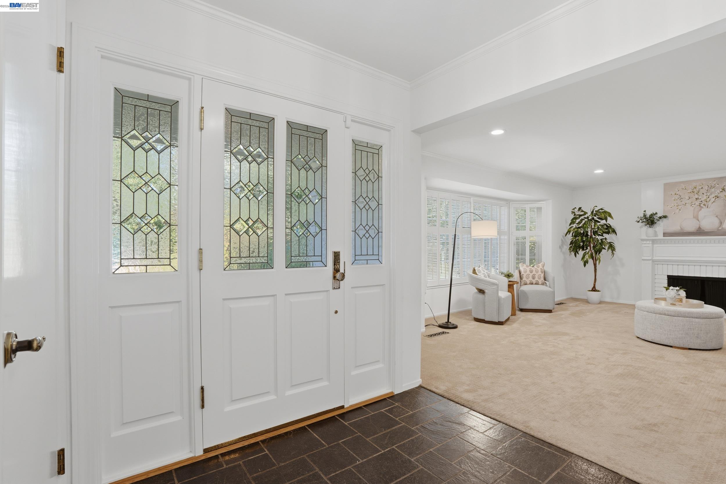 Detail Gallery Image 6 of 51 For 2402 Royal Oaks Drive, Alamo,  CA 94507 - 4 Beds | 2 Baths