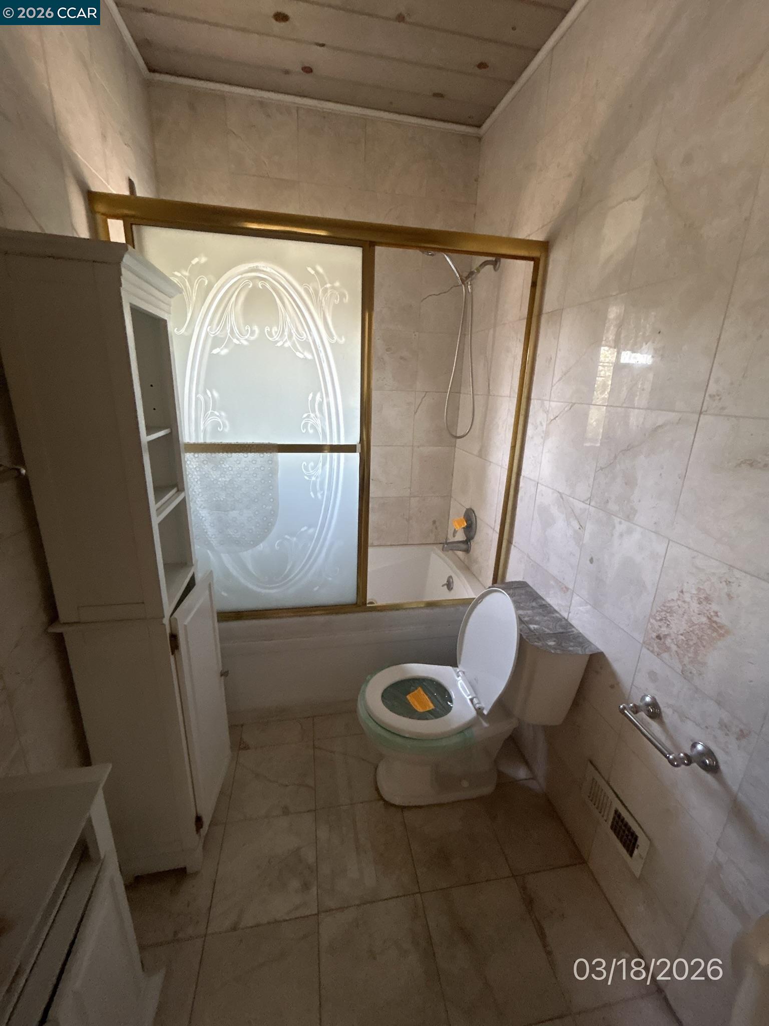 Detail Gallery Image 11 of 42 For 6233 Leona St, Oakland,  CA 94605 - 4 Beds | 2 Baths