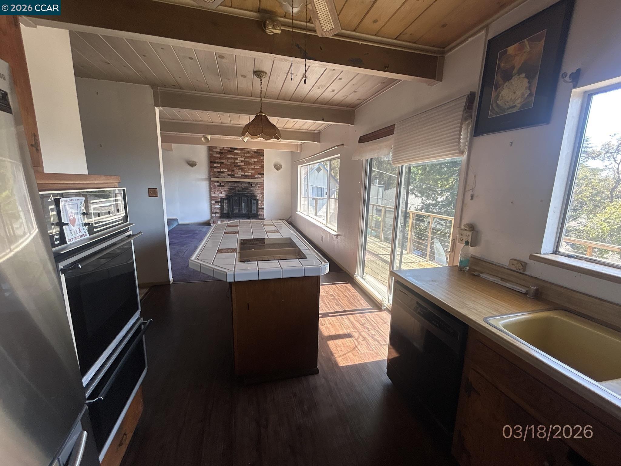 Detail Gallery Image 15 of 42 For 6233 Leona St, Oakland,  CA 94605 - 4 Beds | 2 Baths