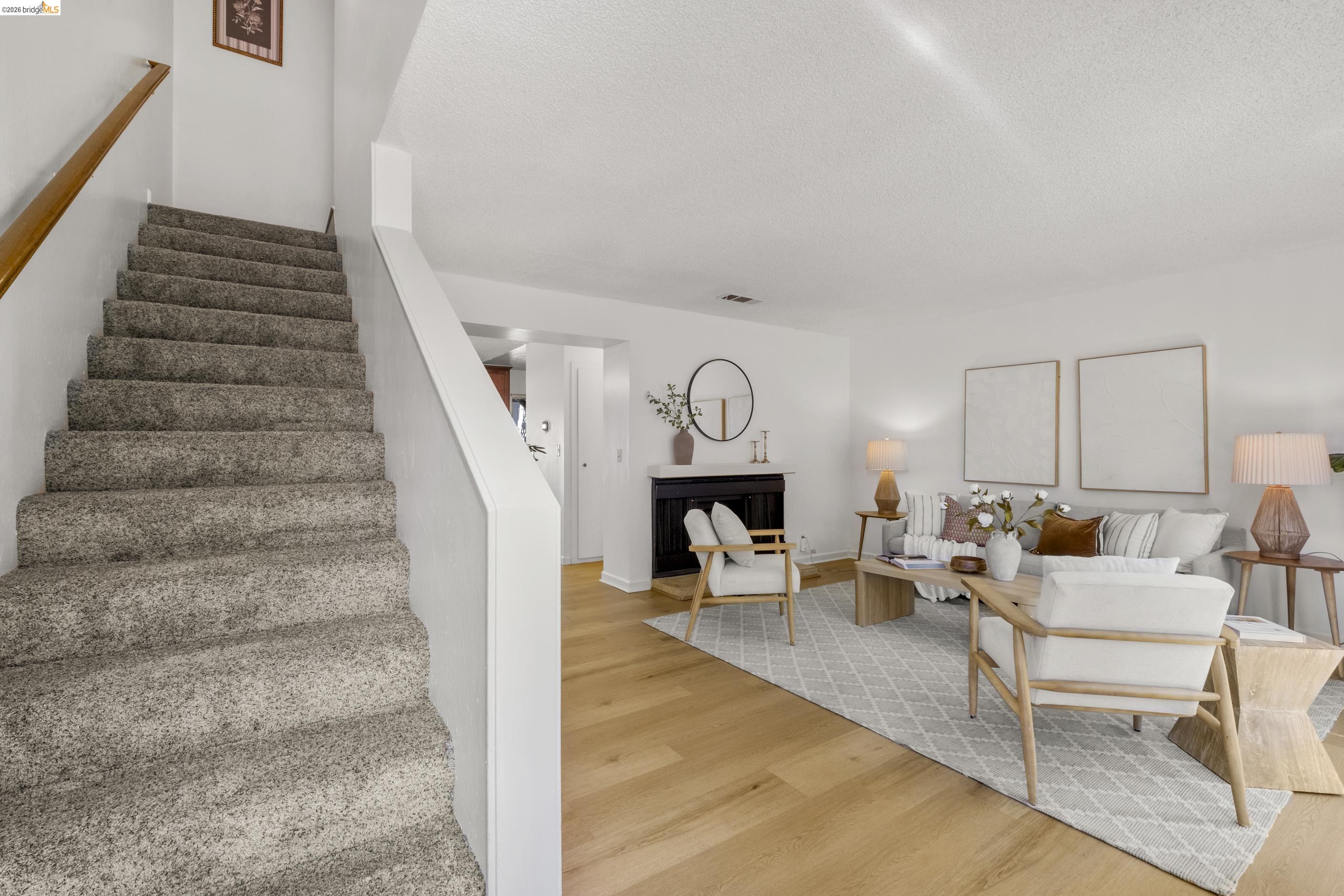 Photo #2: 41128027 Listing: Photo #2