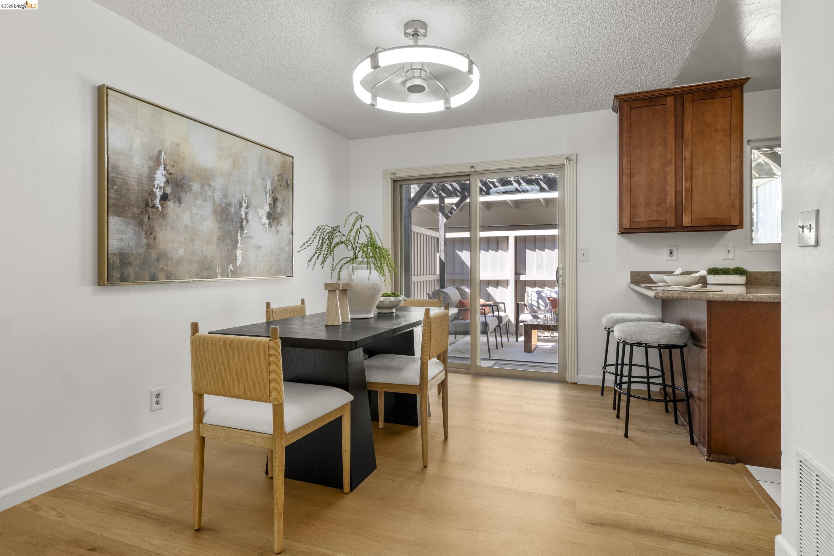 Photo #8: 41128027 Listing: Photo #8