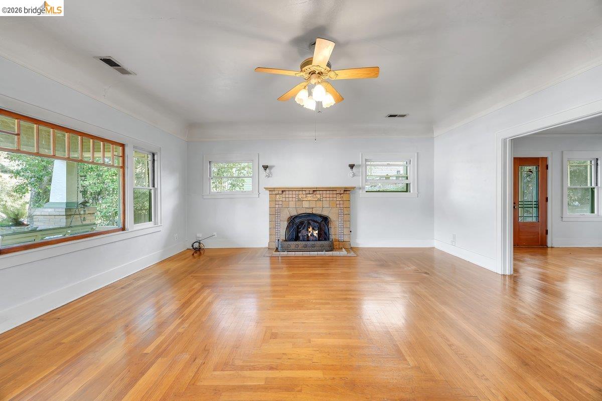 Detail Gallery Image 5 of 42 For 518 S Washington St, Sonora,  CA 95370 - – Beds | – Baths