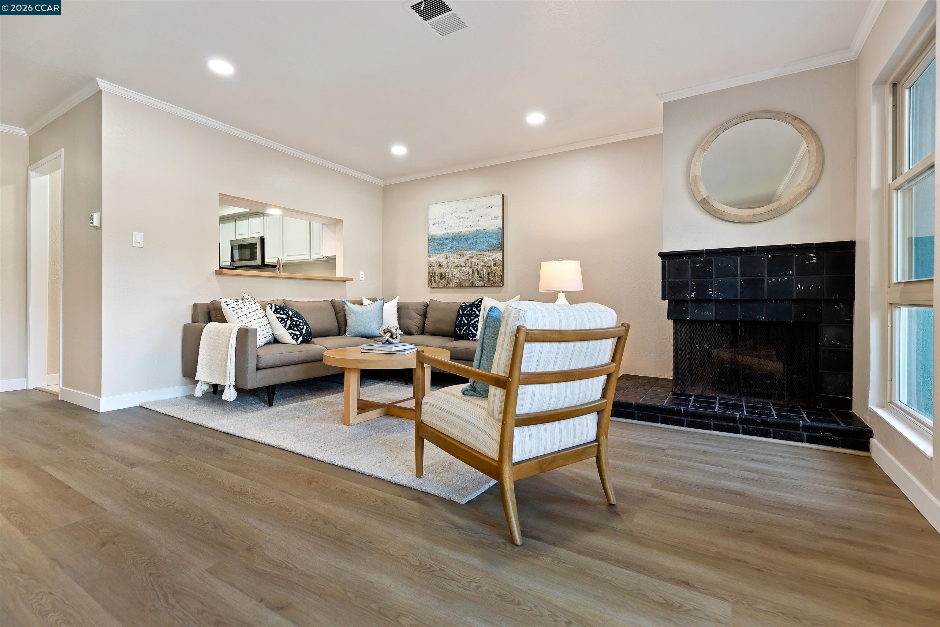 Photo #6: 41128029 Listing: Photo #6